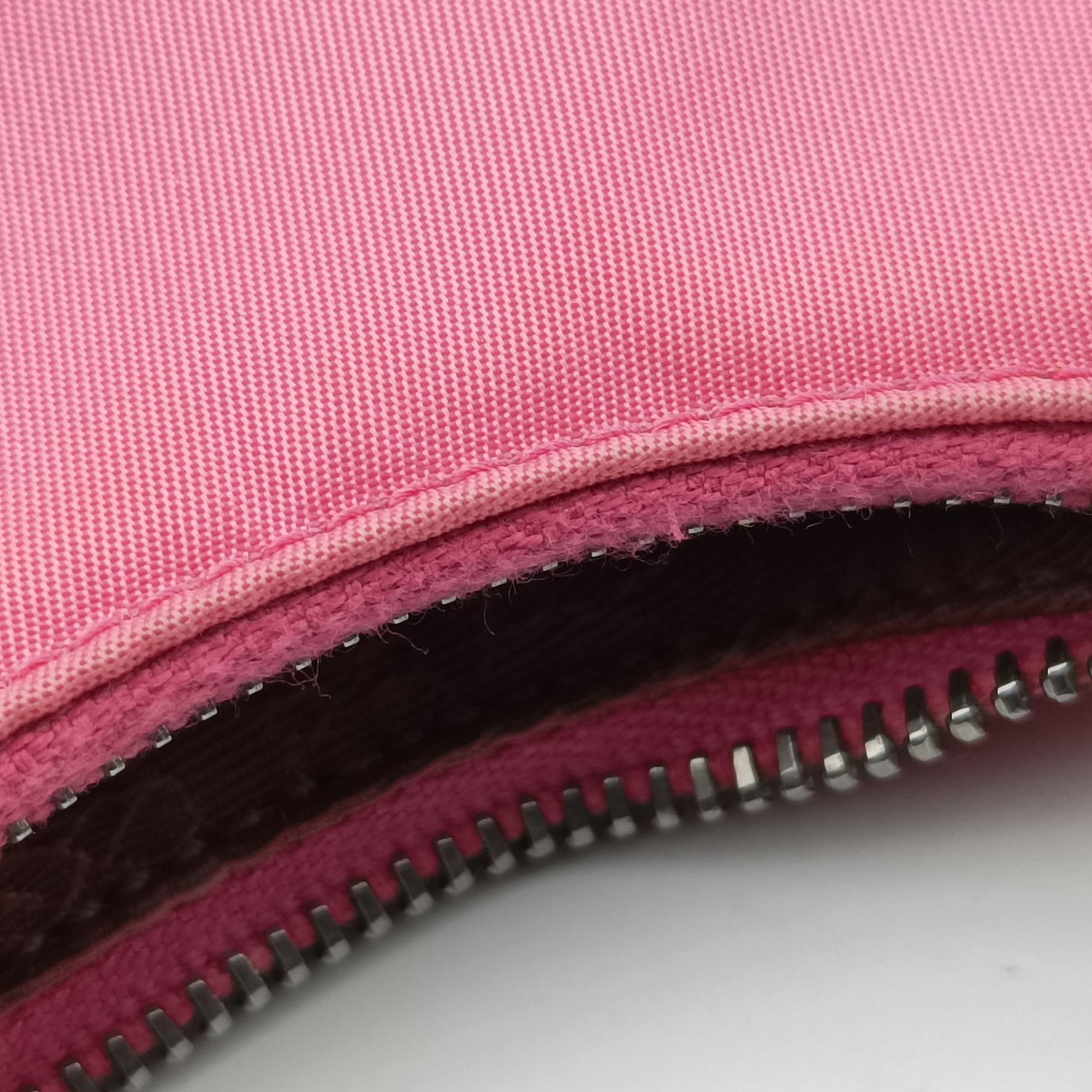 Re-Edition 2005 Nylon Mini Pink nylon 1TT122 42リエディション2005ナイロンミニ ピンク ナイロン 1TT122 42