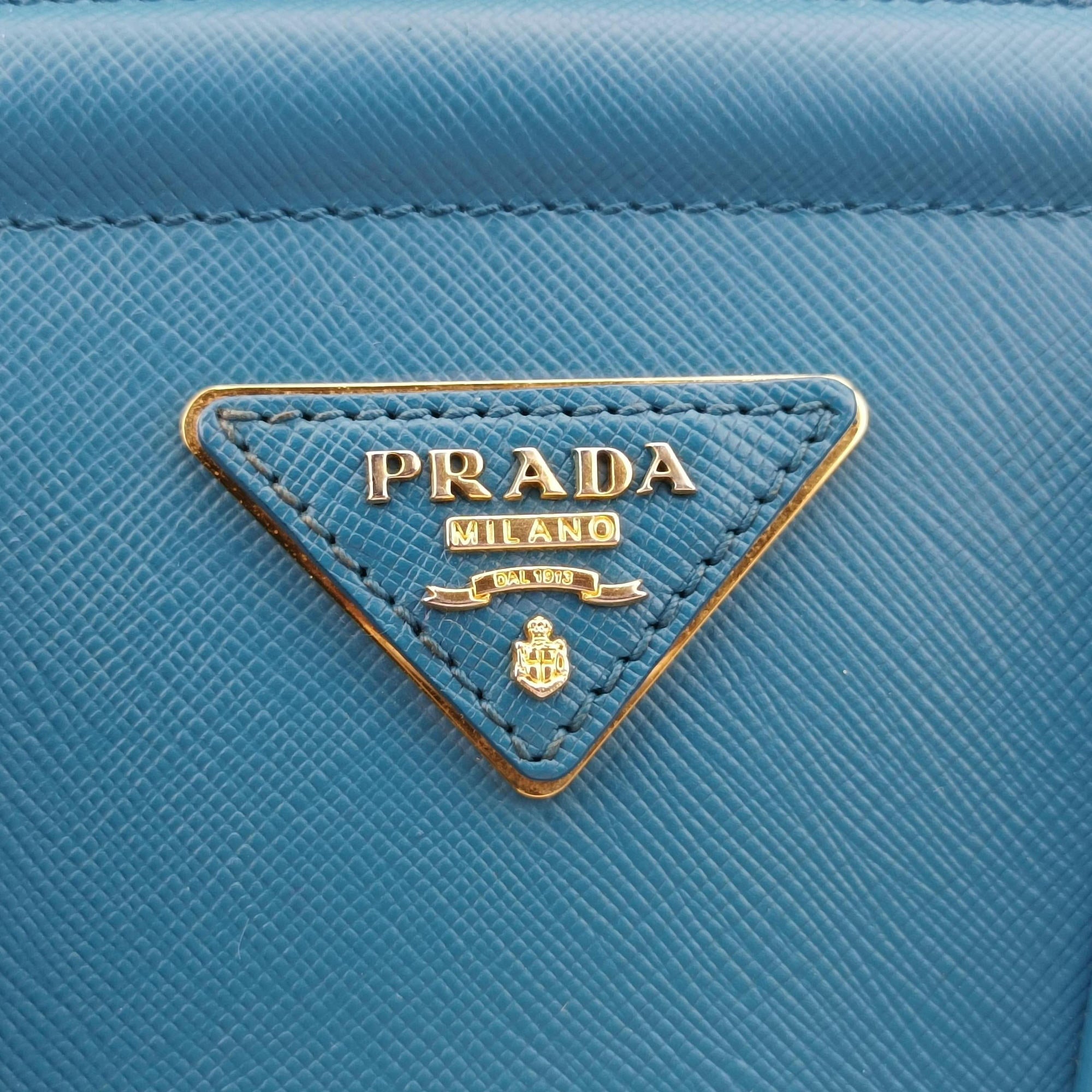 Promenade Blue SAFFIANO Leather BN2538 31/Fプロムナード ブルー サフィアーノレザー BN2538 31/F