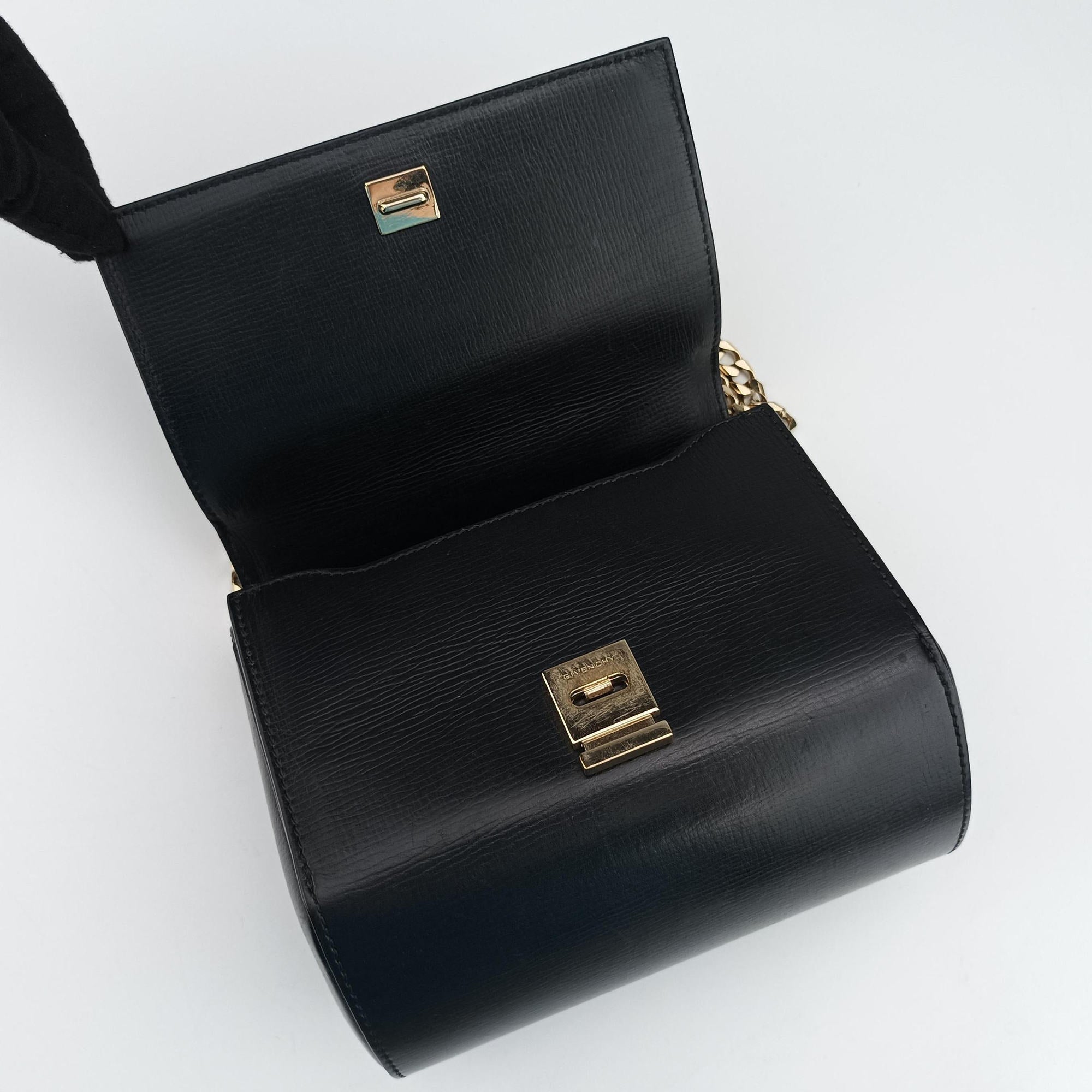 Pandora Box Black Leather ZE F 0136パンドラ ブラック レザー ZE F 0136