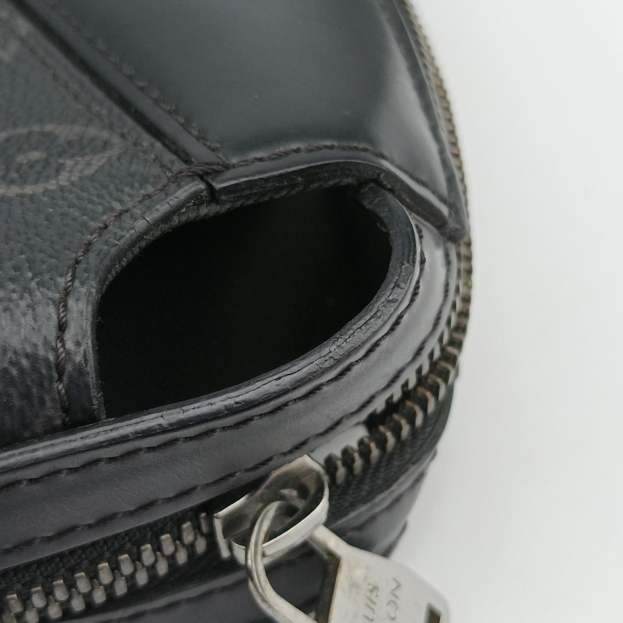 Explorer Noir Monogram Eclipse Canvas M40567 AR2107エクスプローラー ノワール モノグラム エクリプス キャンバス M40567 AR2107