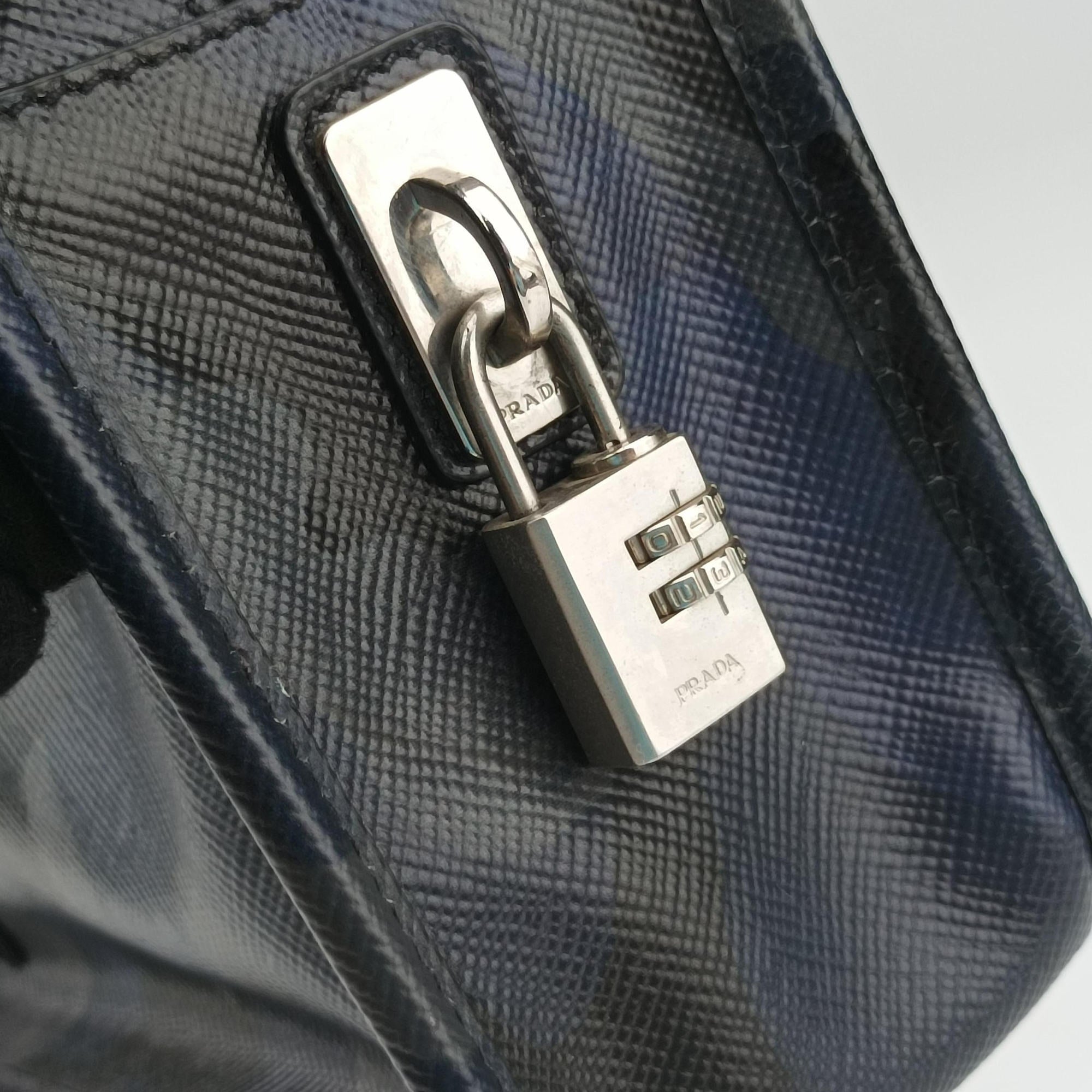 business bag briefcase Navy Camouflage SAFFIANO Leather 2VE365 64ビジネスバッグ ブリーフケース ブルーカモフラ サフィアーノレザー 2VE365 64