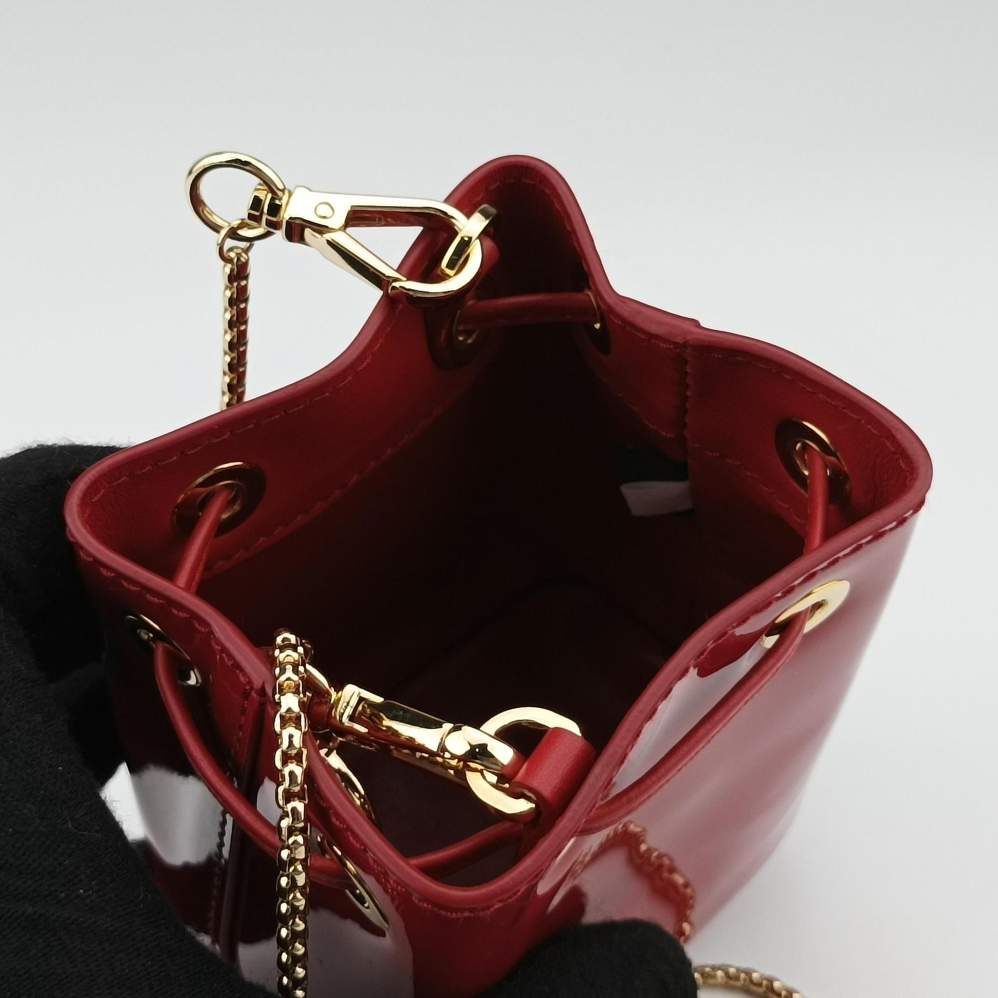 Mini Drawstring Red Enamel 1NR016 42巾着型 ミニ レッド エナメル 1NR016 42