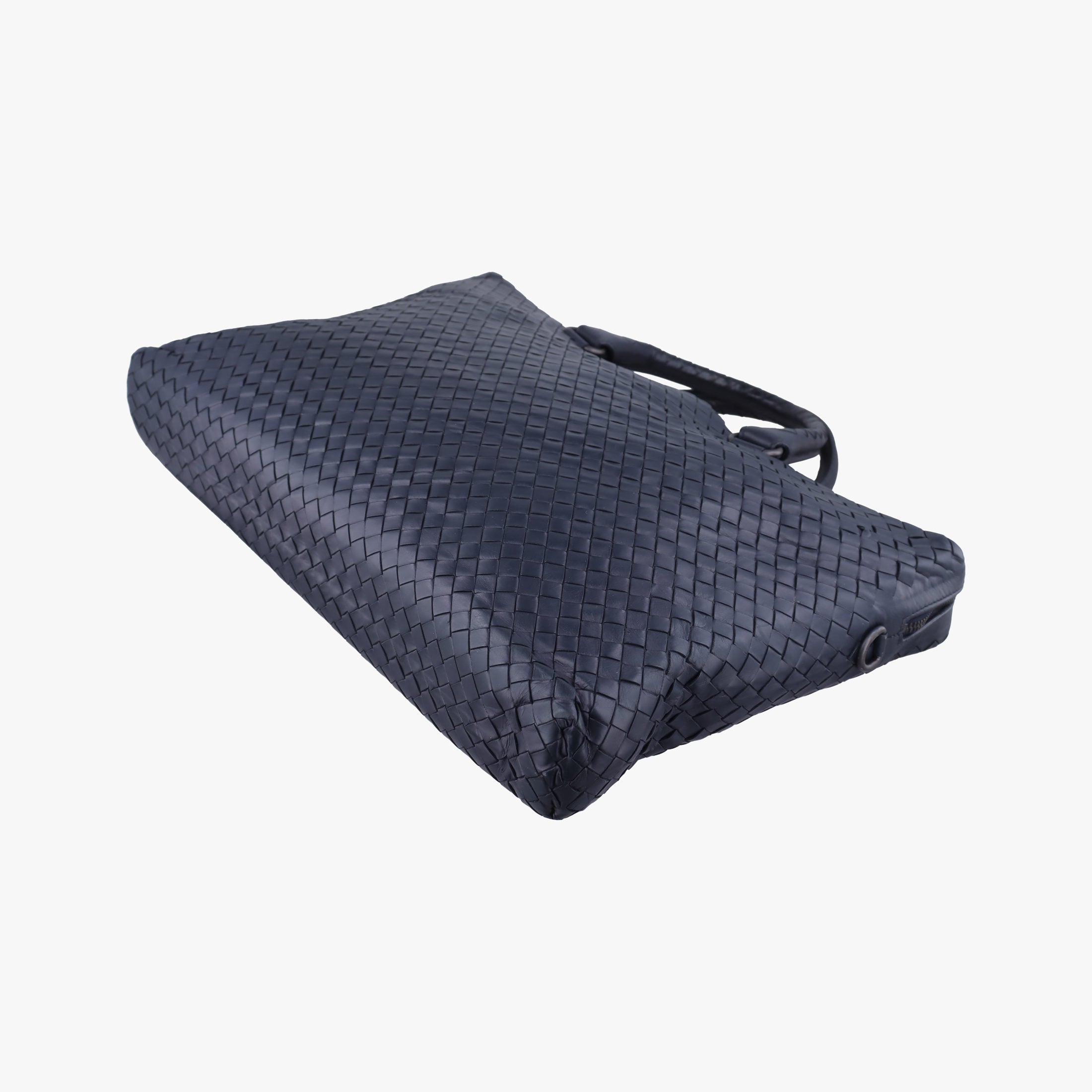 Intrecciato Briefcase Navy lambskin B05100682Rイントレチャート ブリーフケース ネイビー ラムスキン B05100682R