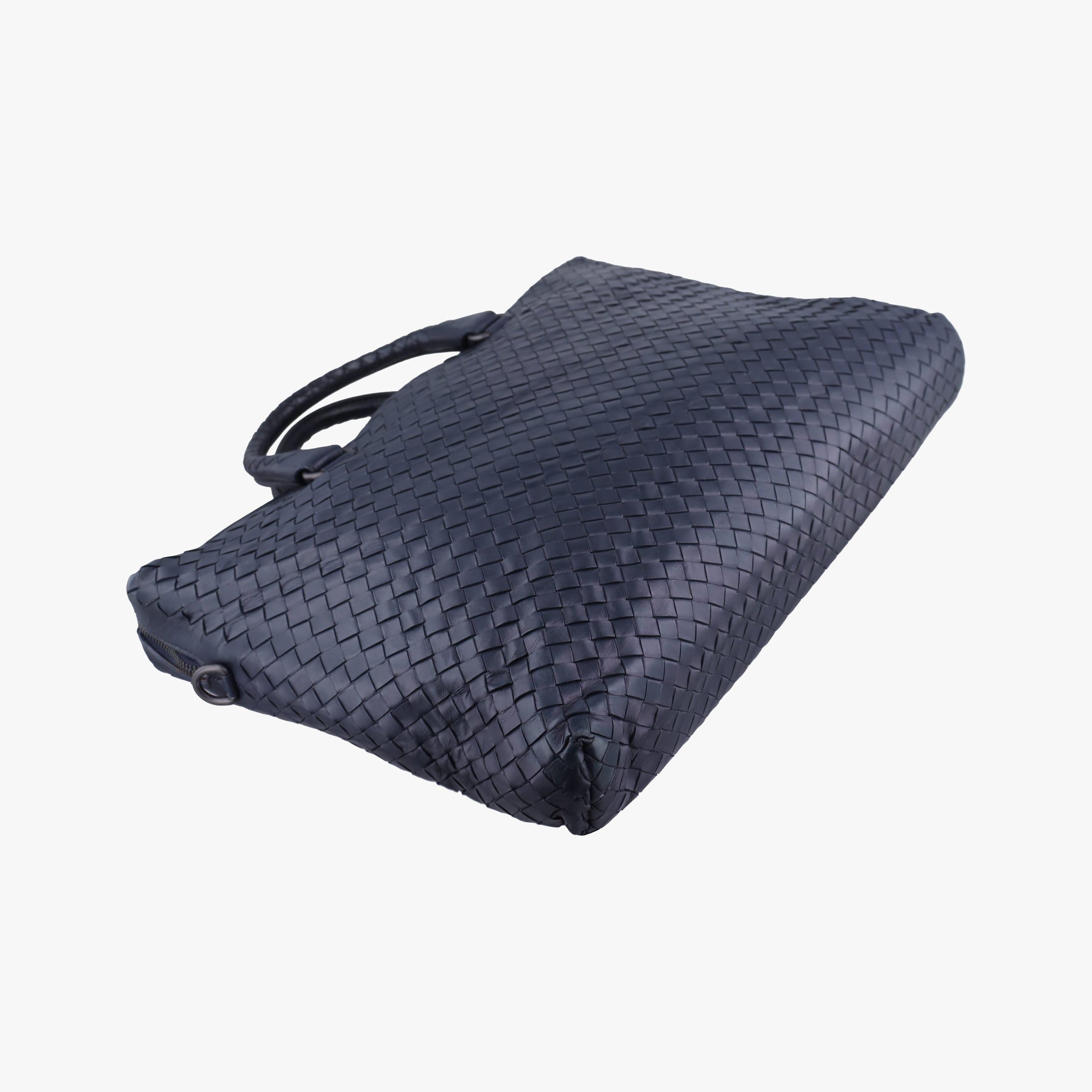Intrecciato Briefcase Navy lambskin B05100682Rイントレチャート ブリーフケース ネイビー ラムスキン B05100682R