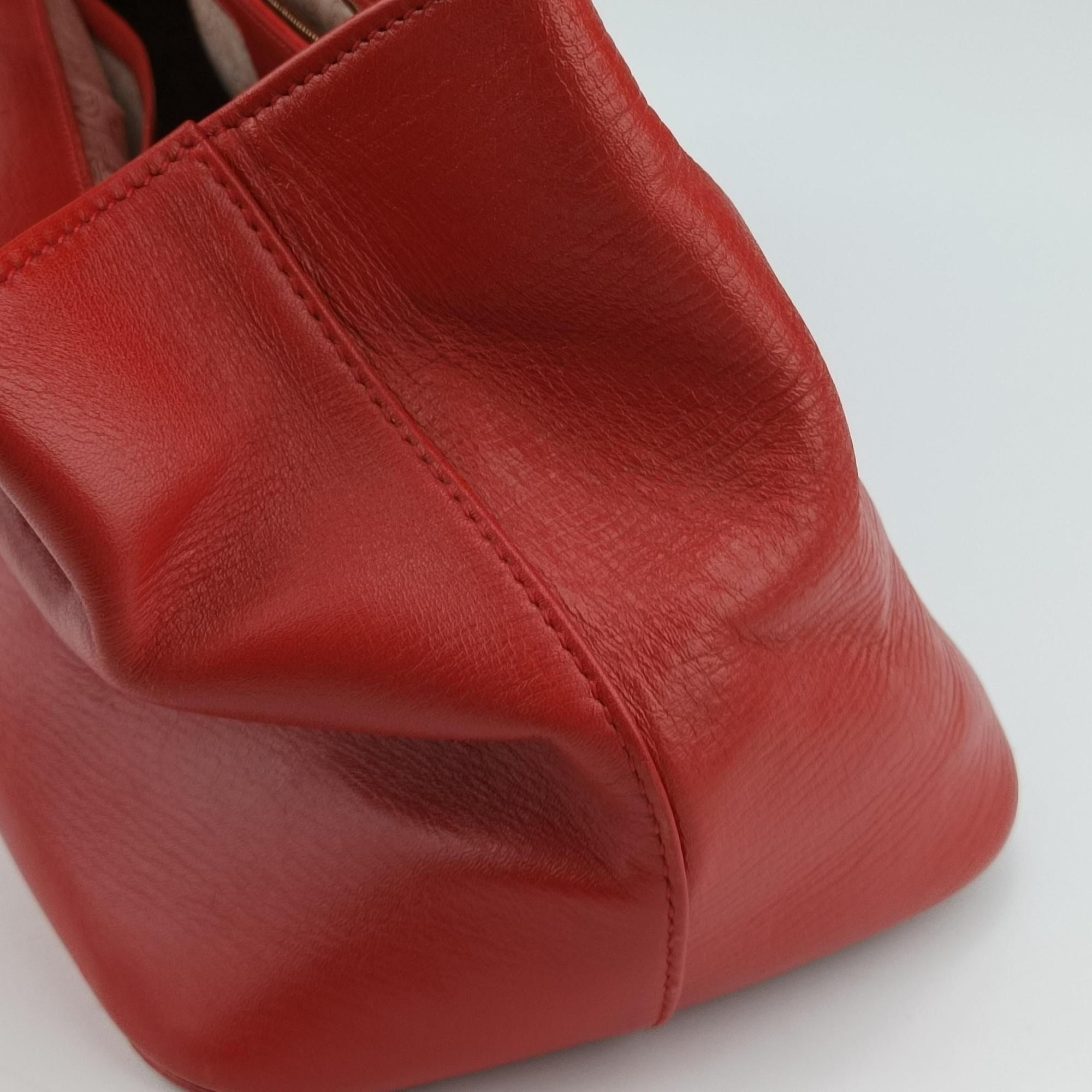 Isabella Rossellini Red Leather AX.A13.35999イザベラロッセリーニ レッド レザー AX.A13.35999