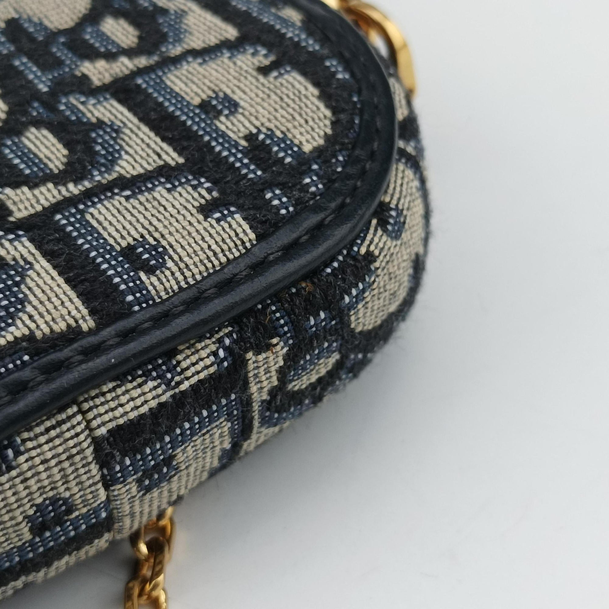 Oblique 30 Montaigne Phone Holder Navy Oblique jacquard 43-MA-0290オブリーク 30 モンテーニュ フォン ホルダー ネイビー ジャカード 43-MA-0290