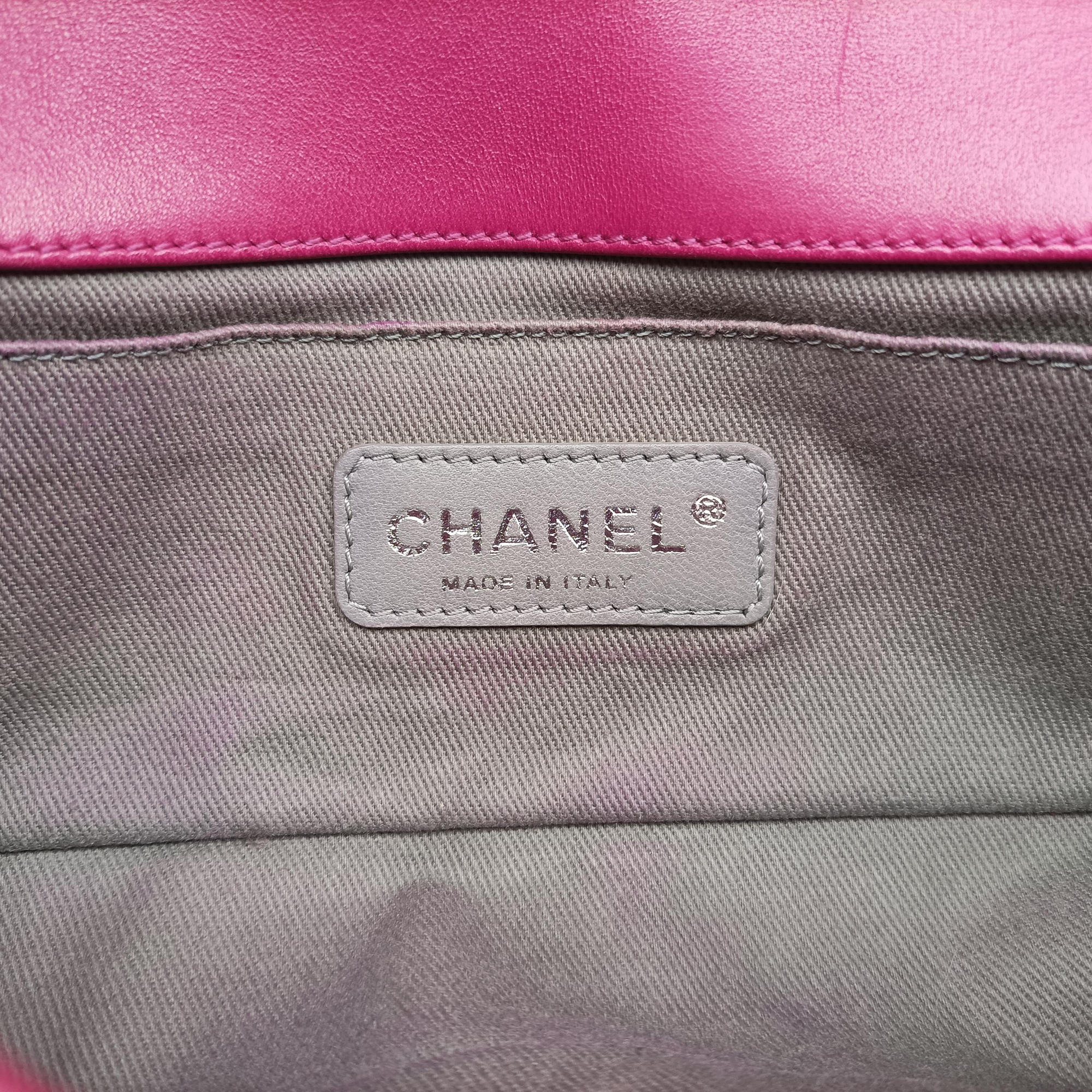 BOY CHANEL Rose velour A67416 17331264ボーイシャネル ローズ レッド ベロア A67416 17331264