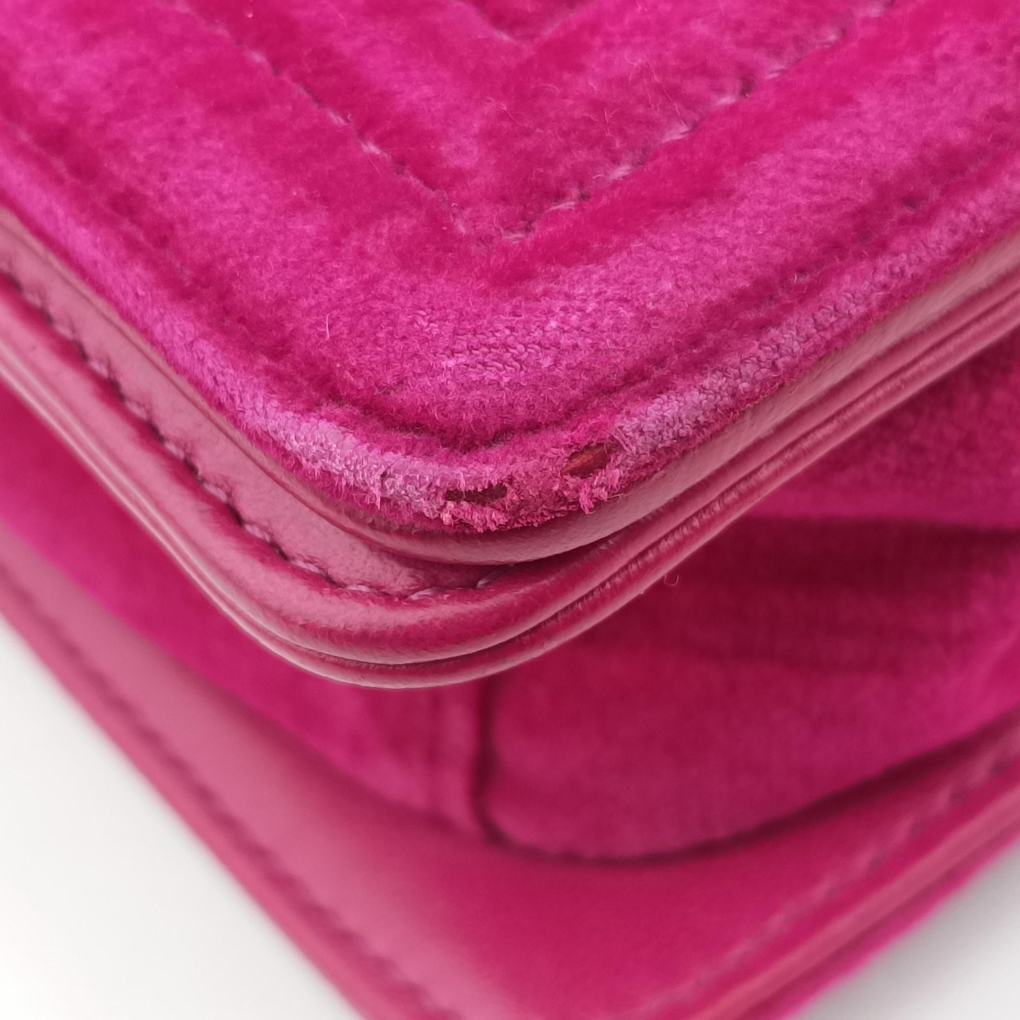 BOY CHANEL Rose velour A67416 17331264ボーイシャネル ローズ レッド ベロア A67416 17331264