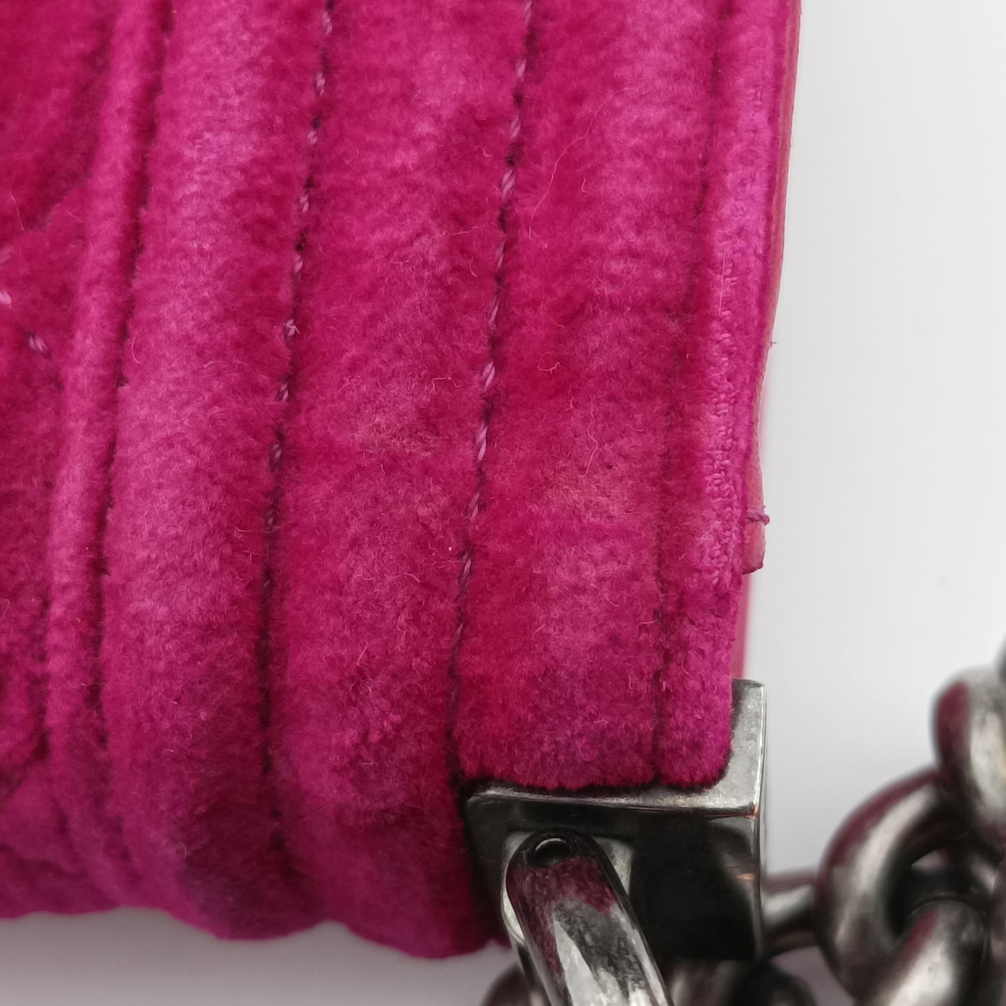 BOY CHANEL Rose velour A67416 17331264ボーイシャネル ローズ レッド ベロア A67416 17331264