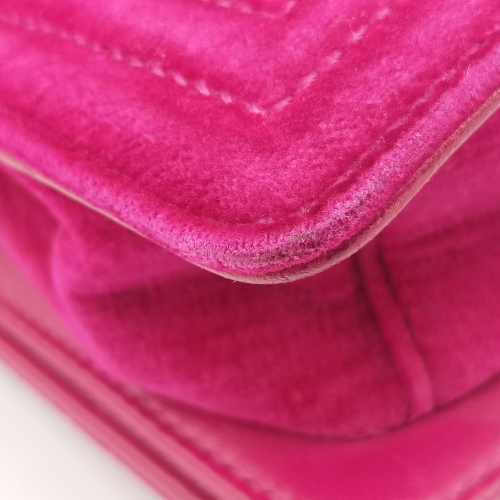 BOY CHANEL Rose velour A67416 17331264ボーイシャネル ローズ レッド ベロア A67416 17331264