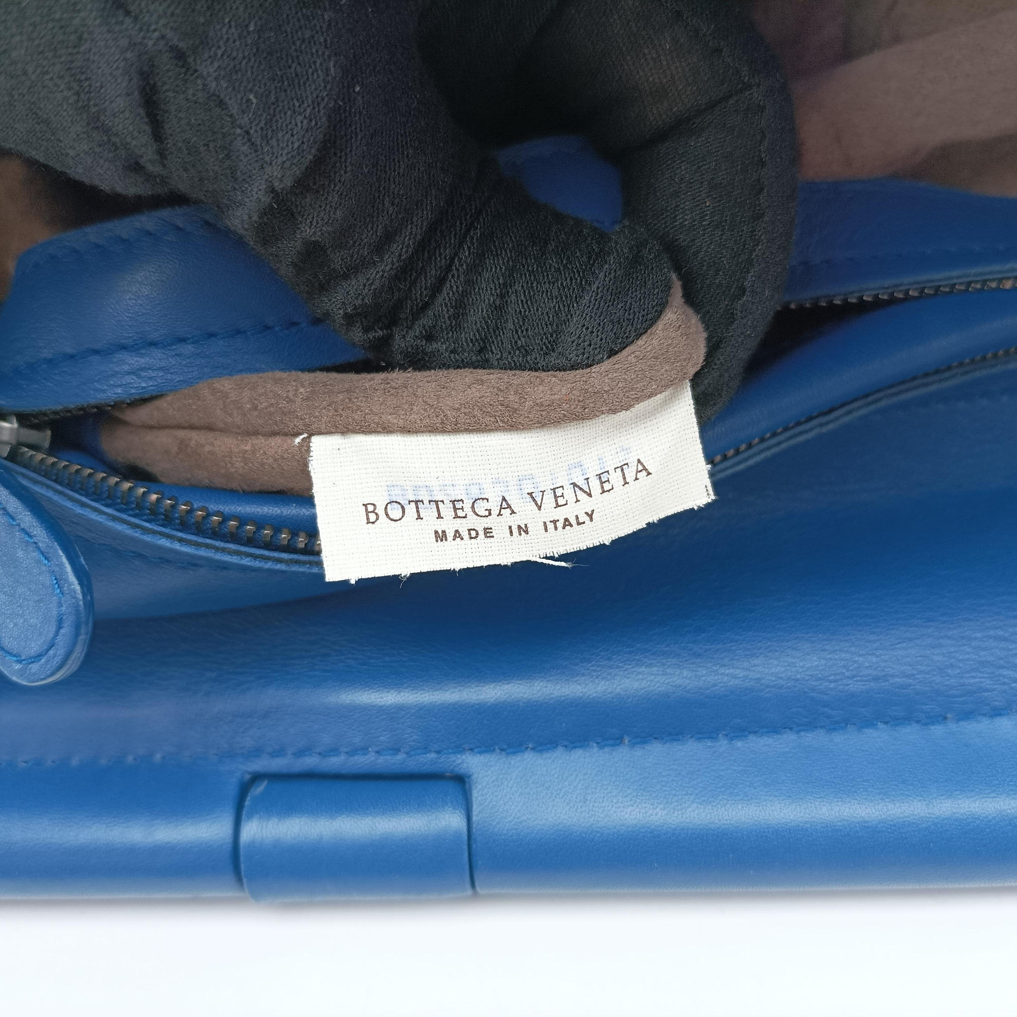 Intrecciato Blue lambskin B02630101Sイントレチャート ブルー ラムスキン B02630101S