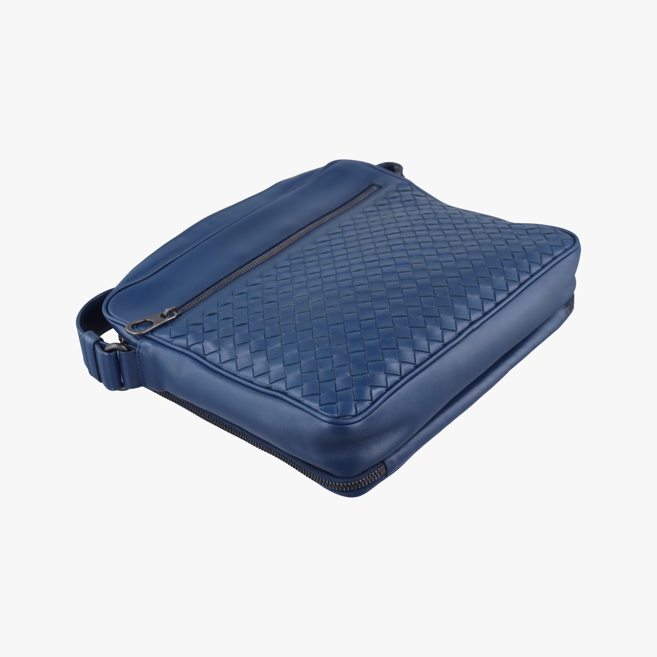 Intrecciato Navy lambskin B05679903Vイントレチャート ネイビー ラムスキン B05679903V