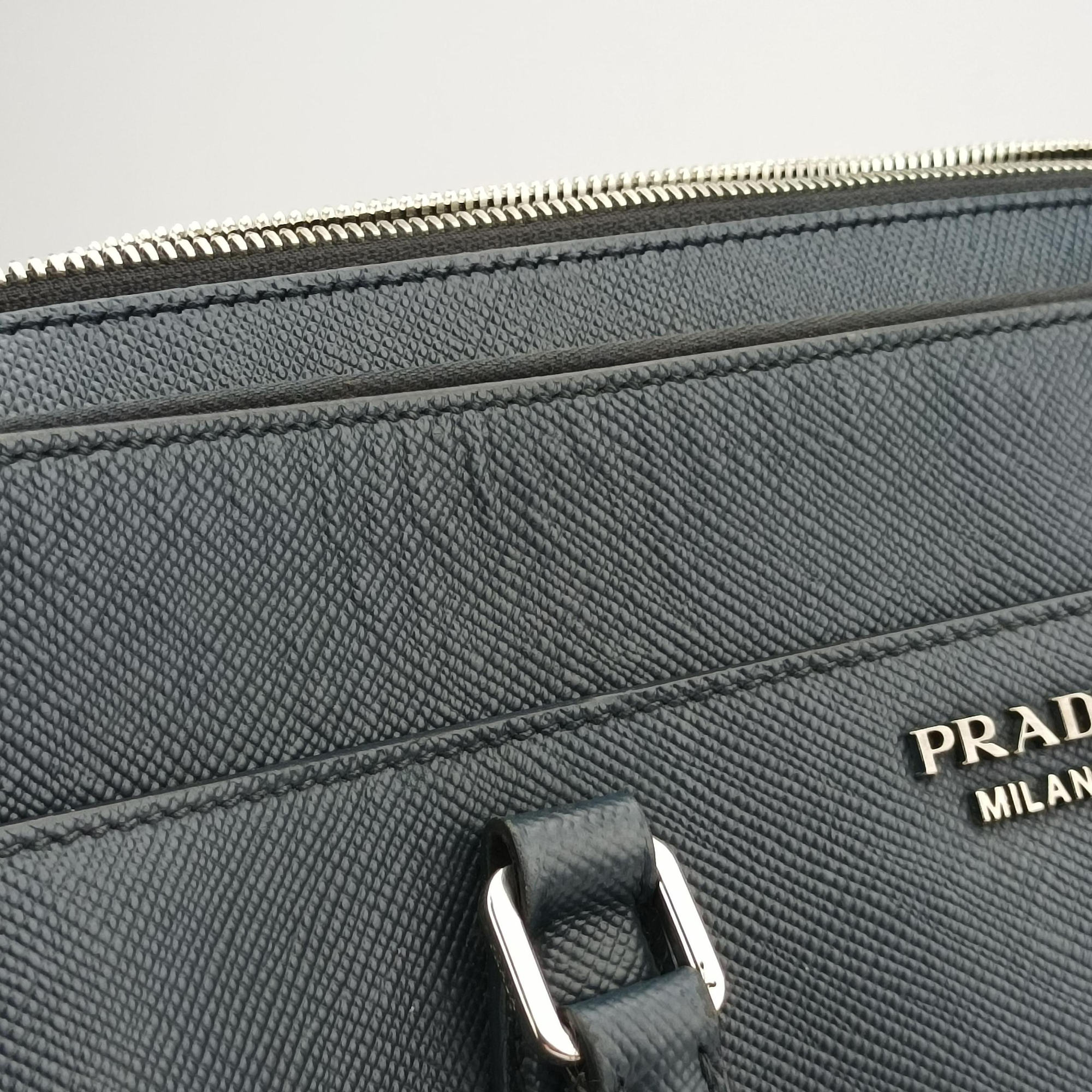 Business Briefcase Navy SAFFIANO Leather 2VE368 8Bビジネス ブリーフケース ブルーブラック サフィアーノレザー 2VE368 8B