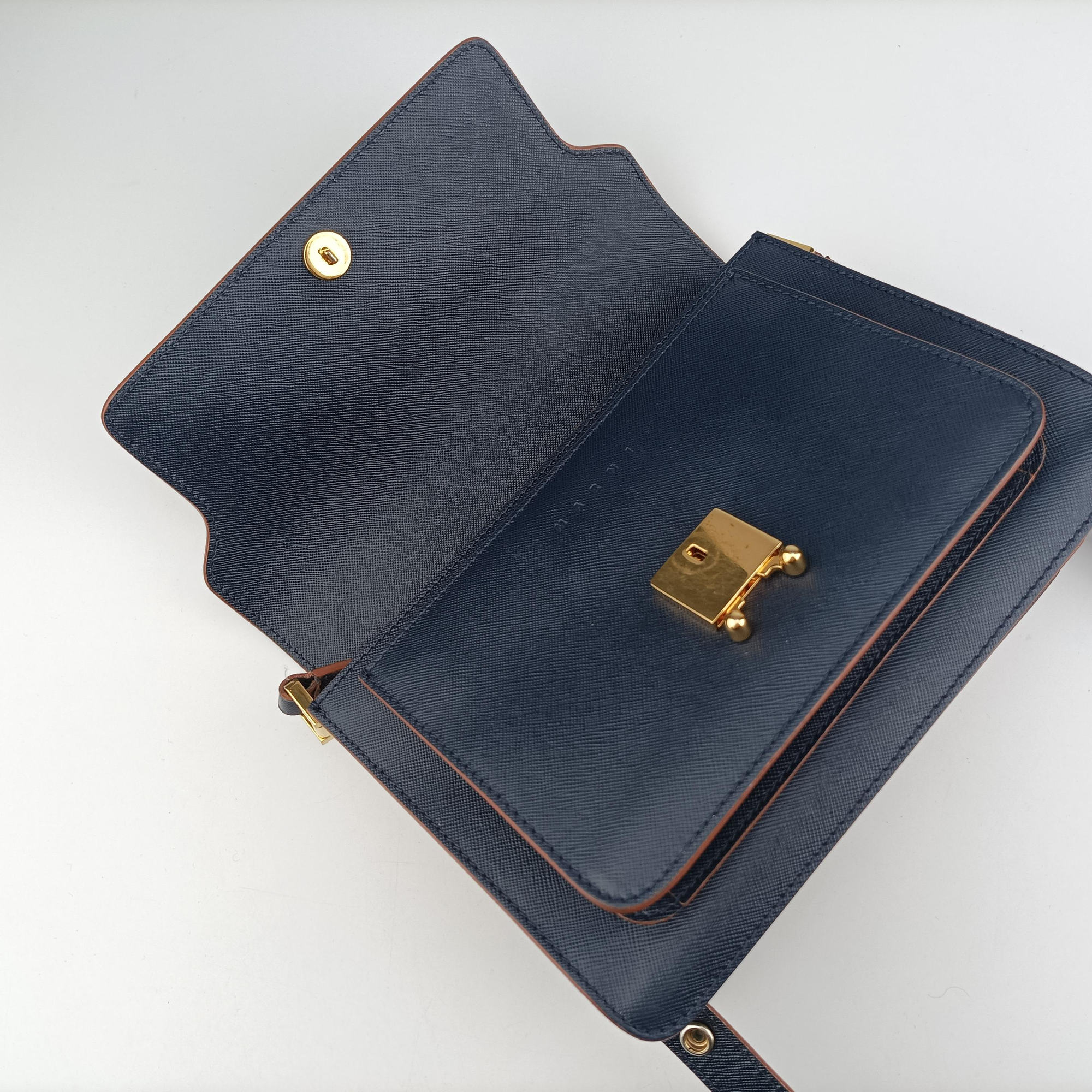 TRUNK Navy Saffiano Leather トランク ネイビー サフィアーノレザー