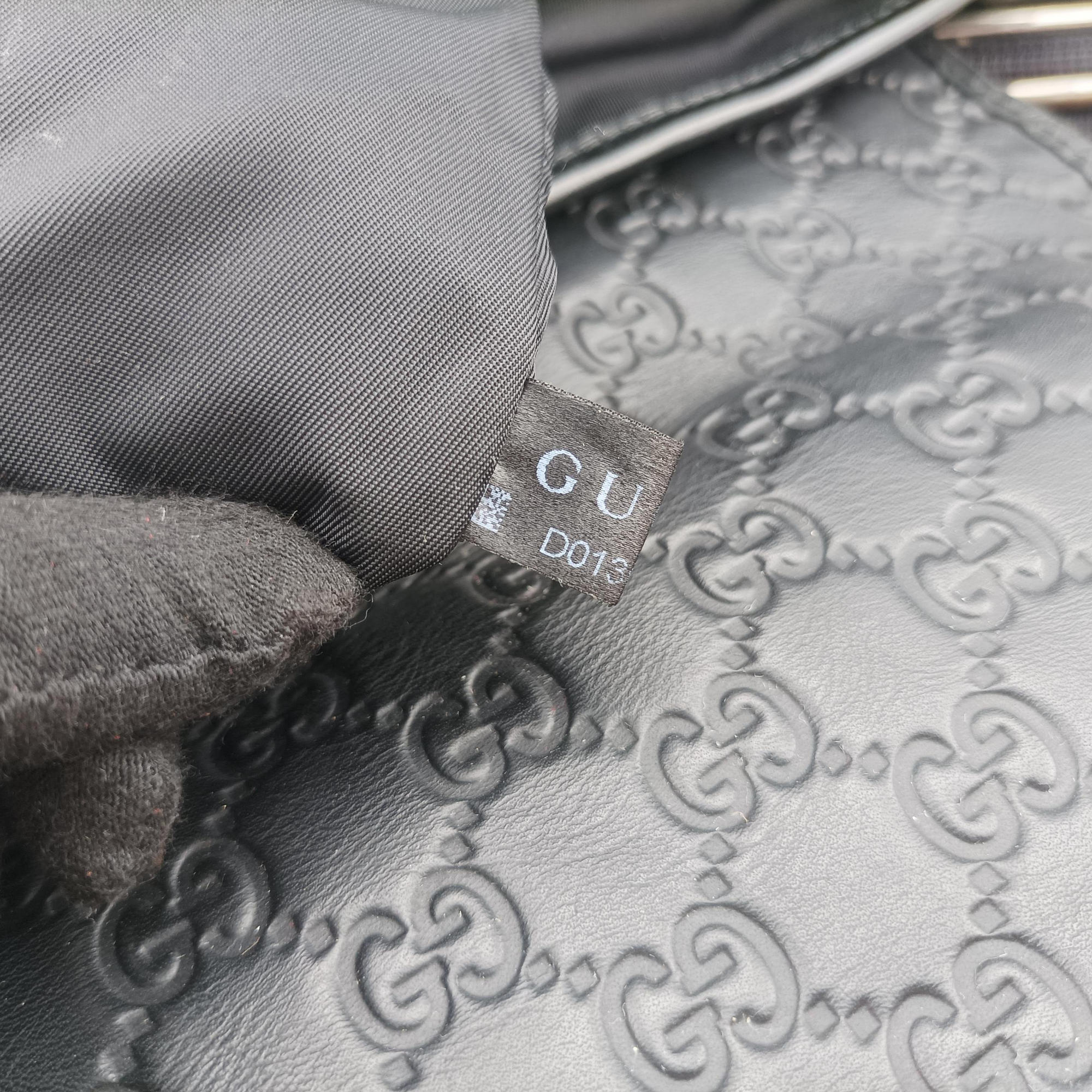 Guccissima Rubber Messenger Black Leather 246067 D013681349グッチシマ メッセンジャー ブラック レザー 246067 D013681349
