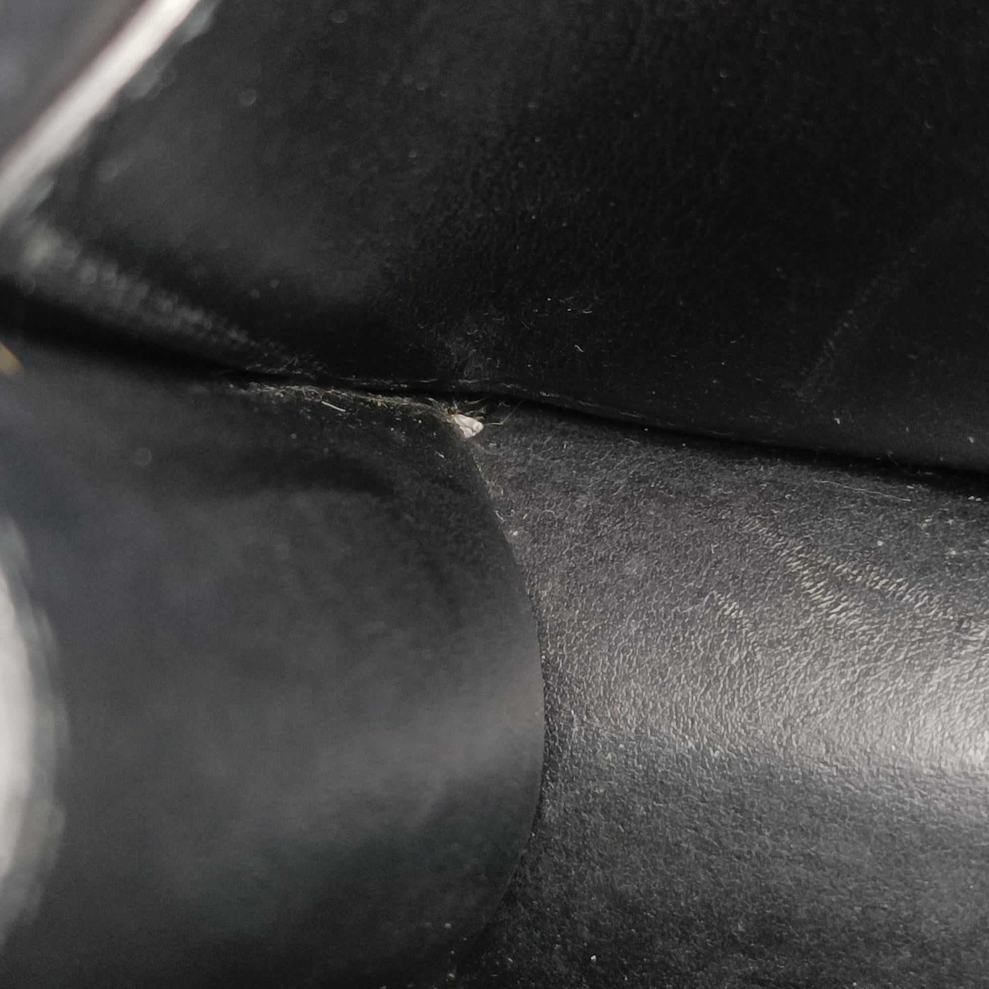Vara Silver Leather FZ-21 H 203ヴァラ シルバー レザー FZ-21 H 203