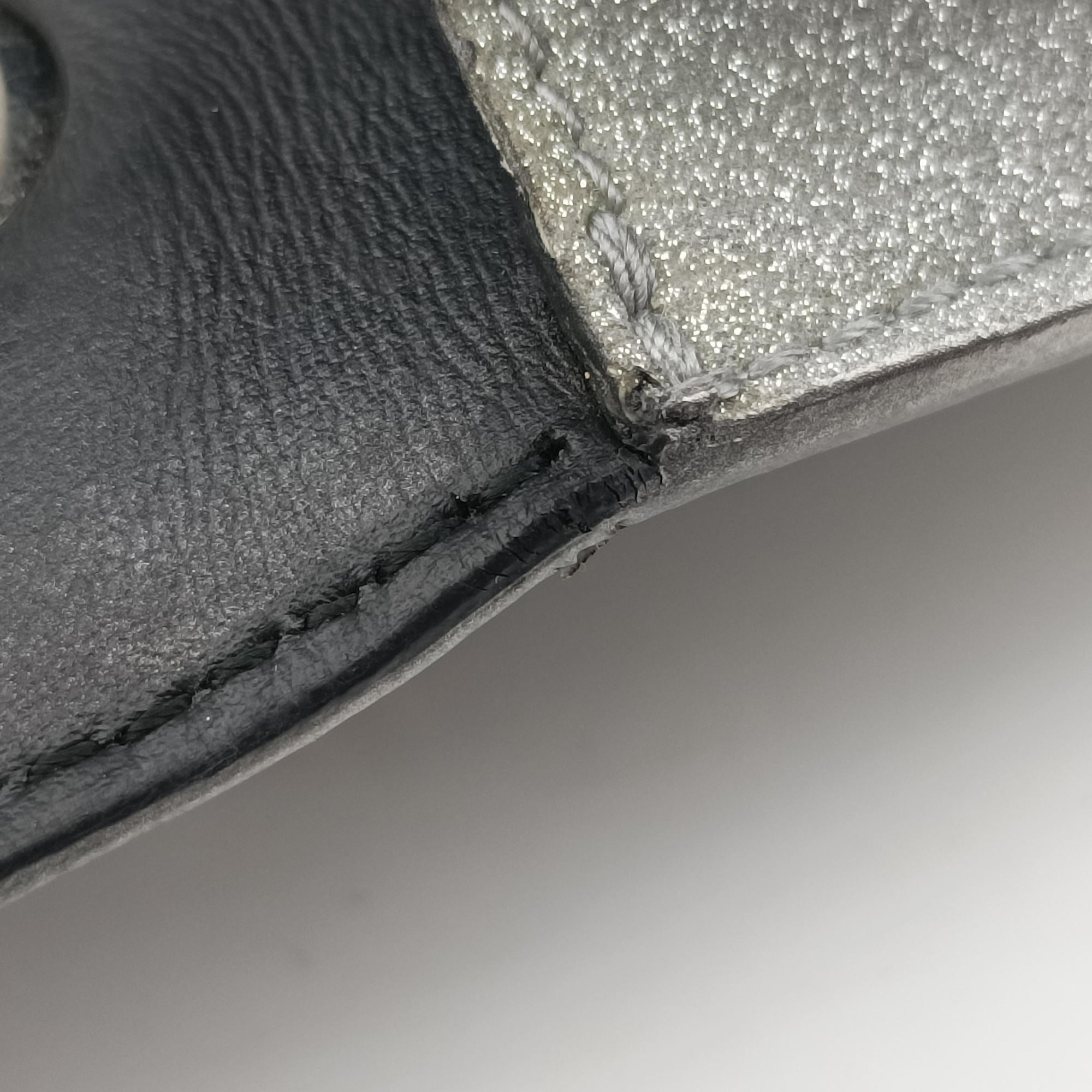 Vara Silver Leather FZ-21 H 203ヴァラ シルバー レザー FZ-21 H 203
