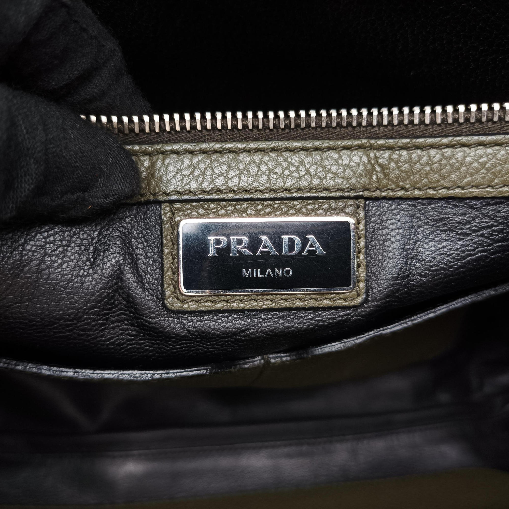 Business Briefcase Green Leather 2VE368 7/Iビジネス ブリーフケース グリーン レザー 2VE368 7/I