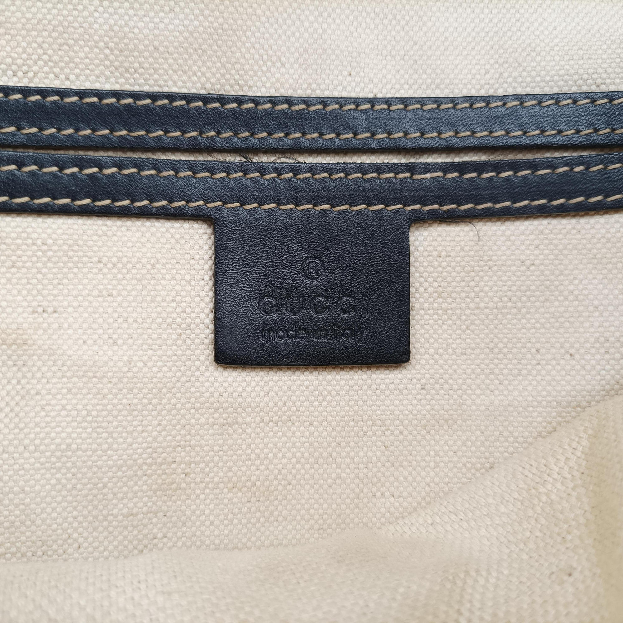 GG Plus GG Supreme beige×navy PVC coated canvas×Leather 223666 B011361882GGプラス GGスプリーム ベージュ×ネイビー PVCコーティングキャンバス×レザー 223666 B011361882