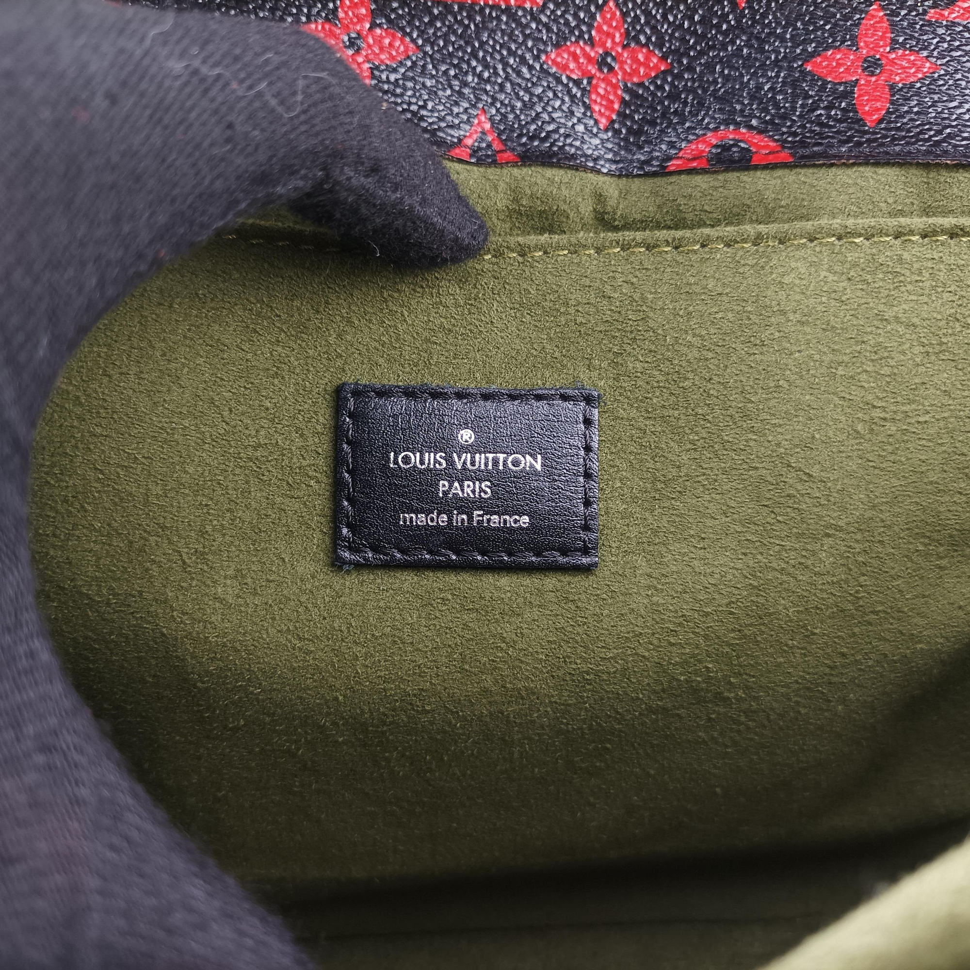 Pochette Metis MM Noir×ROUGE Monogram Infrarouge M41462 DR4196ポシェット メティス MM ノワール×ルージュ モノグラム アンフラルージュ M41462 DR4196