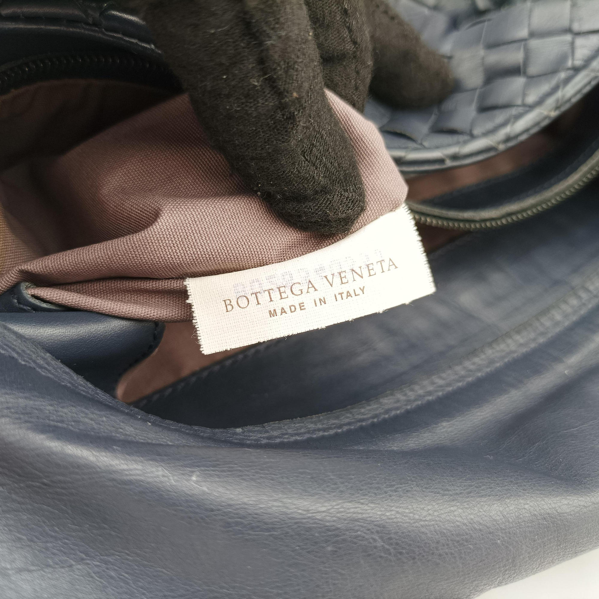 Intrecciato Navy lambskin B02834033Jイントレチャート ネイビー ラムスキン B02834033J