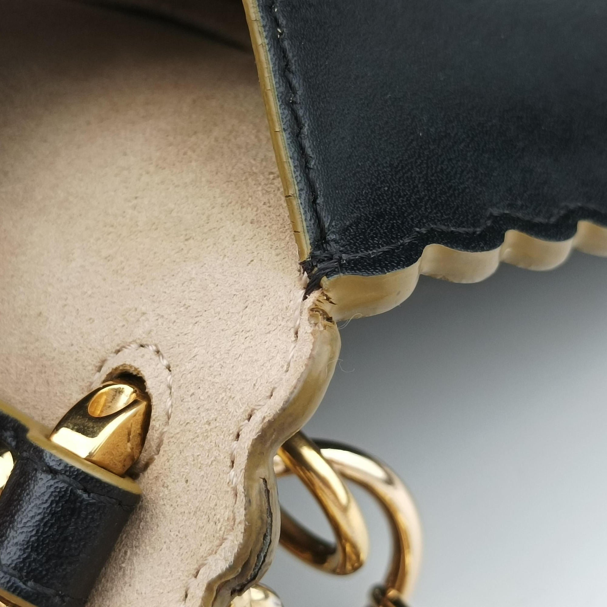 Studded Kan I Black Leather 8M0381 8M0381 A18Q 188-8241スタッズ キャナイ ブラック レザー 8M0381 8M0381 A18Q 188-8241