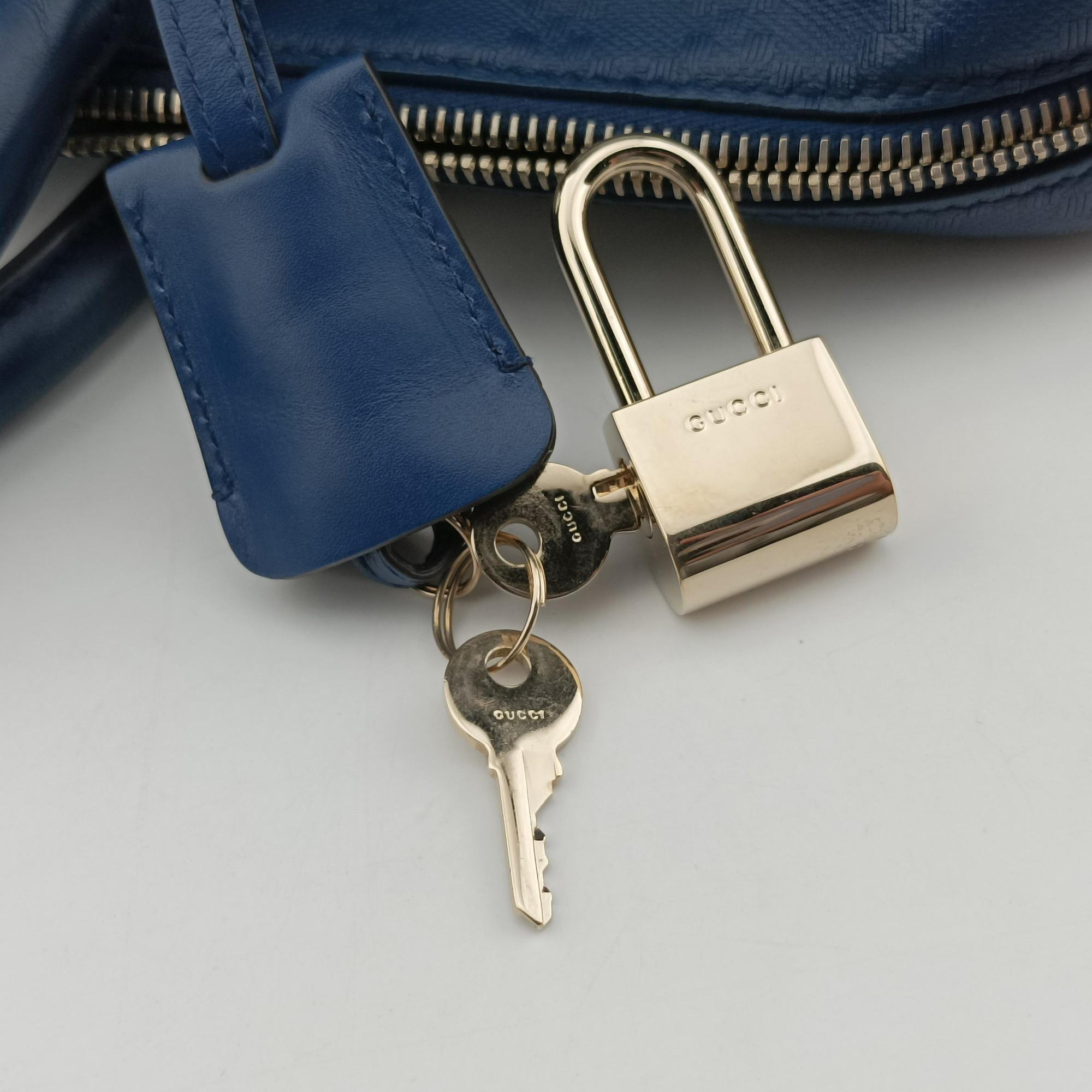 Diamante Blue Leather 208463 G016732390ディアマンテ ブルー レザー 208463 G016732390