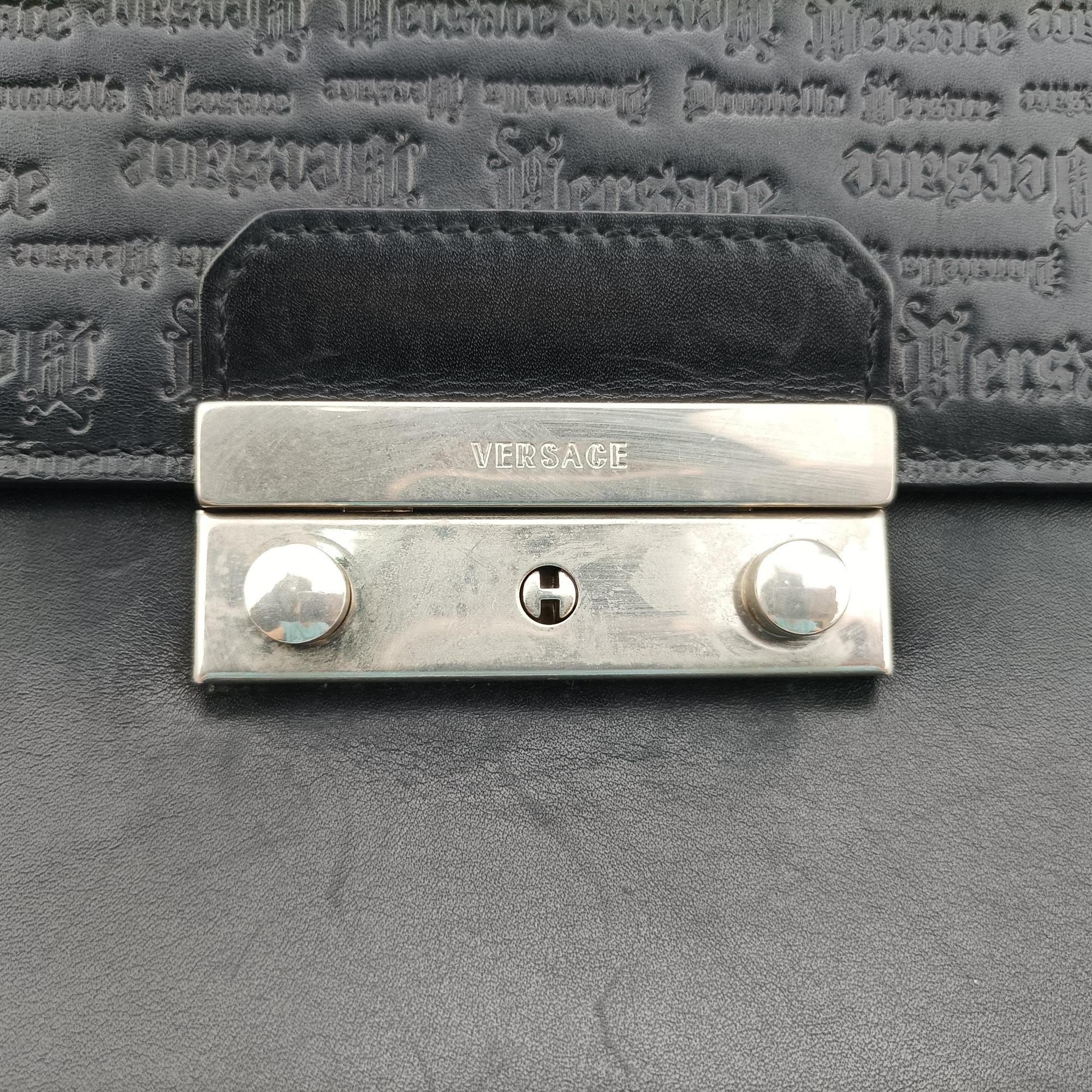Embossed Logo Top Handle Messenger Black Leather ロゴ型押し 2WAY メッセンジャー ブラック レザー