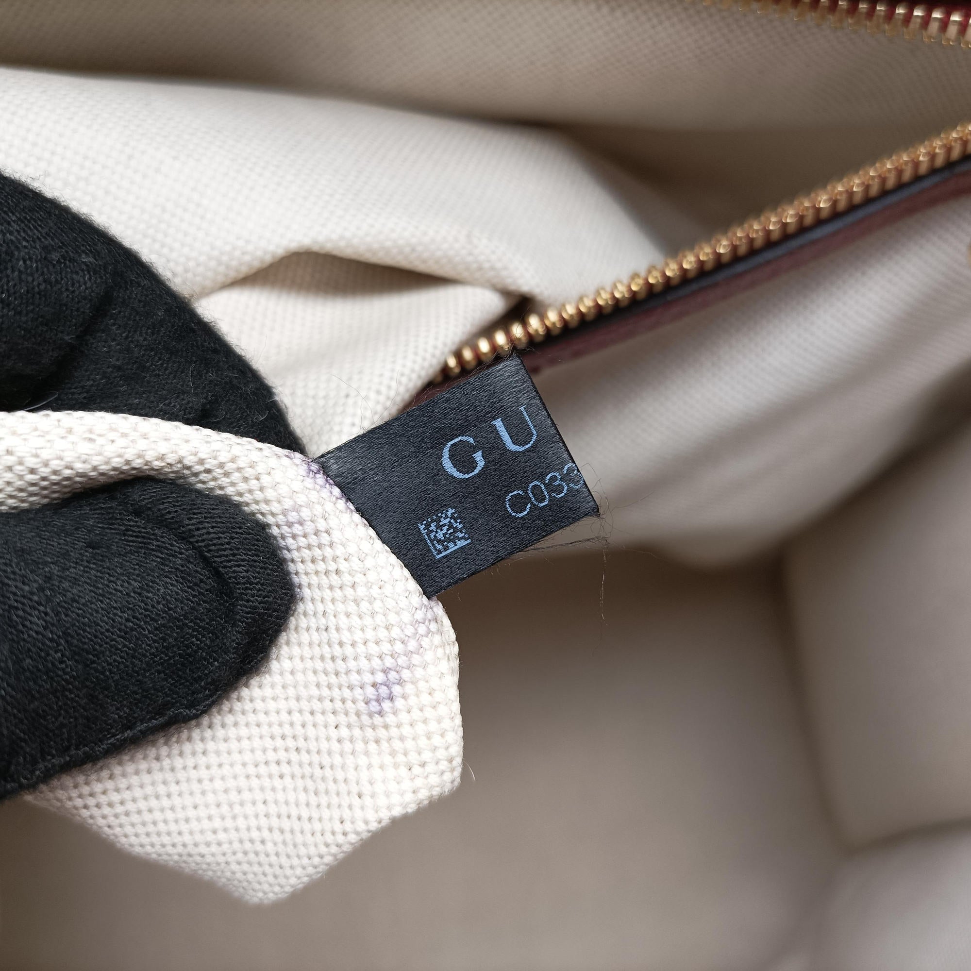 Doraemon Gucci Lunar New Year Beige Monogram × Cherry Red GG Supreme Canvas × Calfskin Leather 653952 C033863984ドラえもんグッチ ウシ年限定 ベージュ×レッド×マルチカラー GGスプリーム × レザー 653952 C033863984