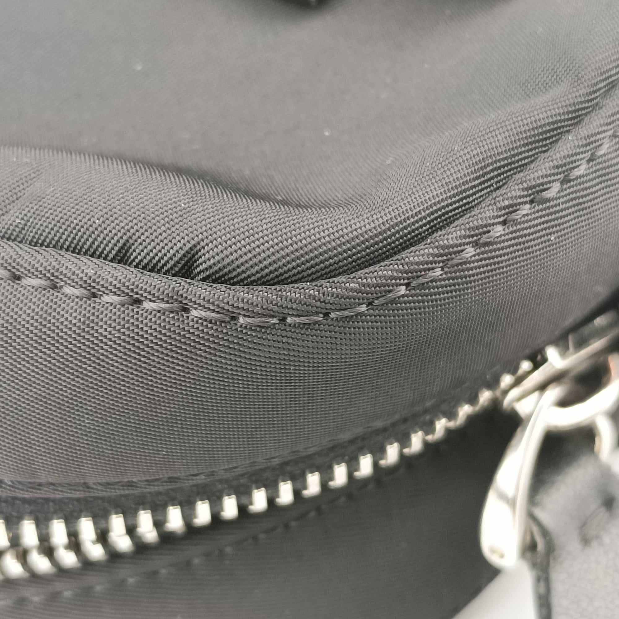VLogo Black Nylon × Calfskin Leather Vロゴ ブラック ナイロン × カーフレザー