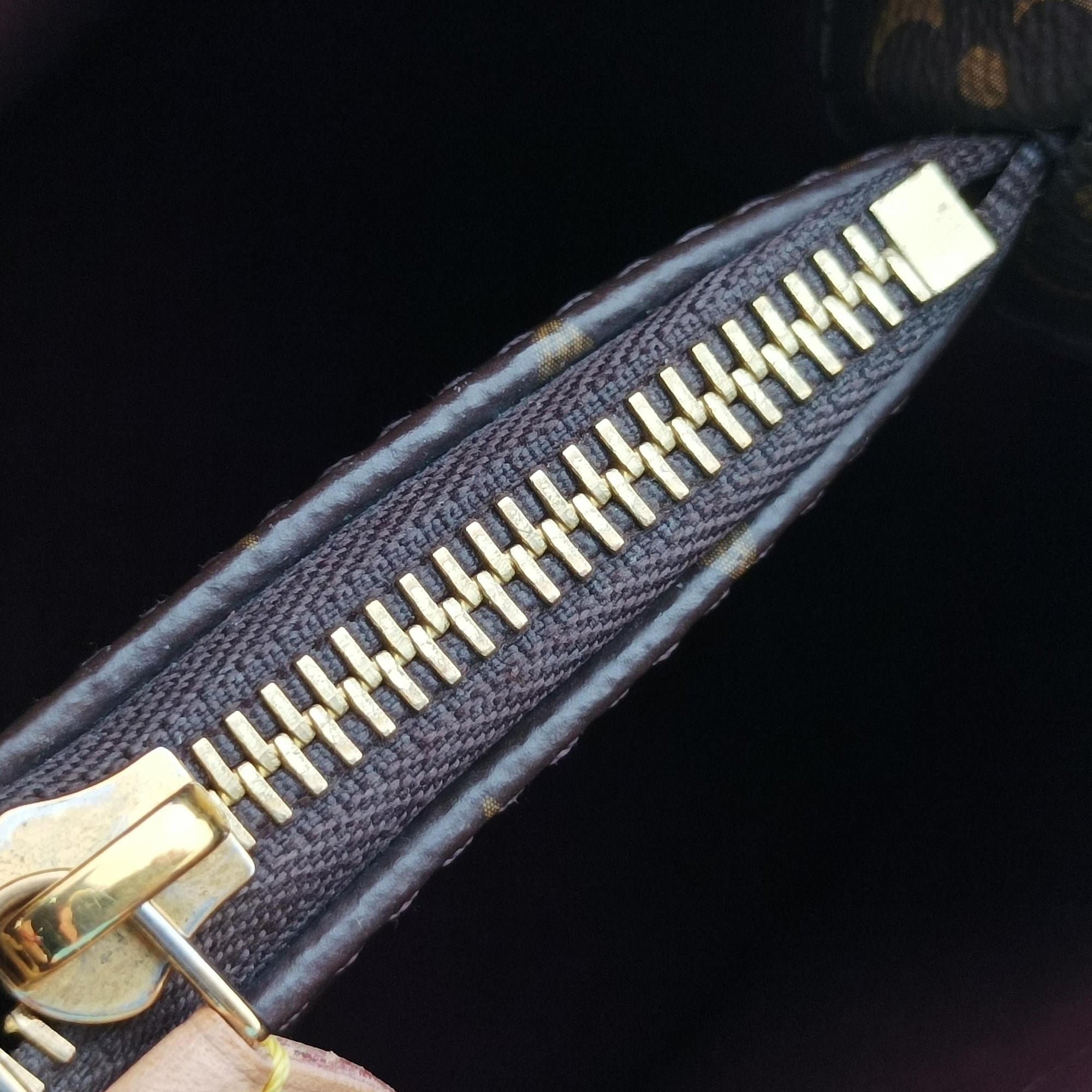 MONTAIGNE MM Brown Monogram Canvas M41056 IC ChipモンテーニュMM モノグラム/ブラウン モノグラムキャンバス M41056 ICチップ