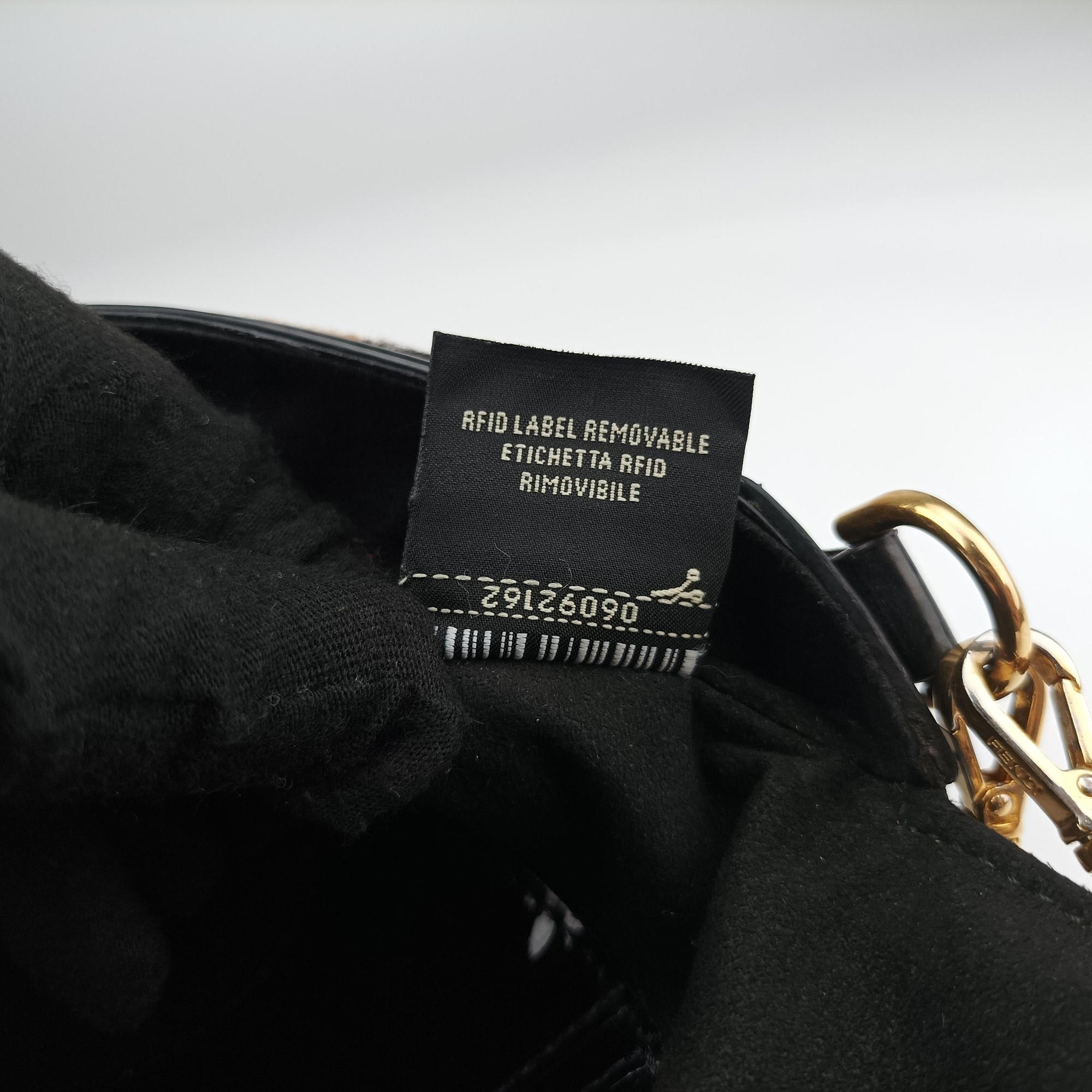 BAGUETTE Brown×Black fur×patent 8BS017 8BS017 A9Y2 199-10429バケット ブラウン×ブラック ファー×パテント 8BS017 8BS017 A9Y2 199-10429