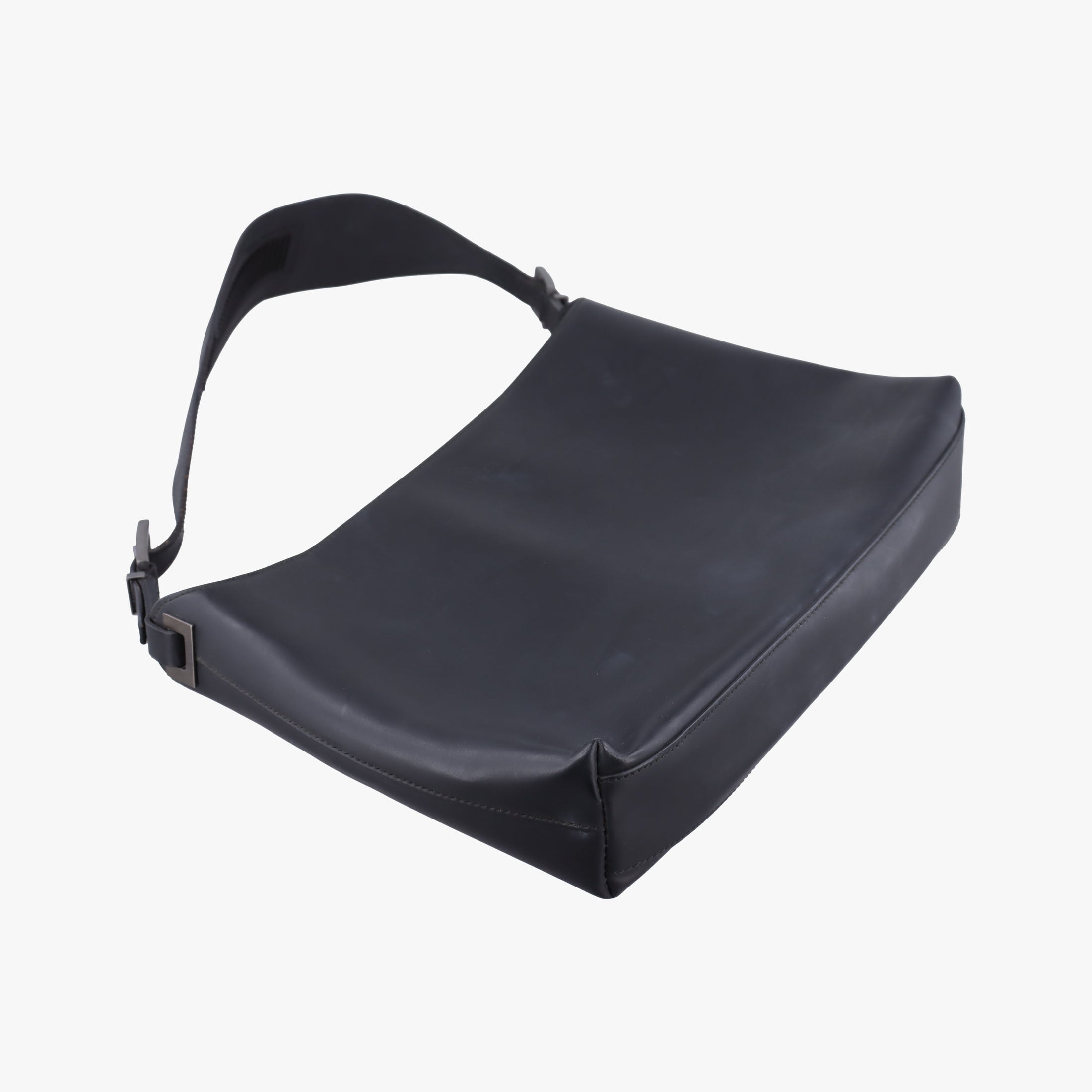 Minimalist Hobo Black leather 001.3300 1781ミニマリスト ホーボー ブラック レザー 001.3300 1781