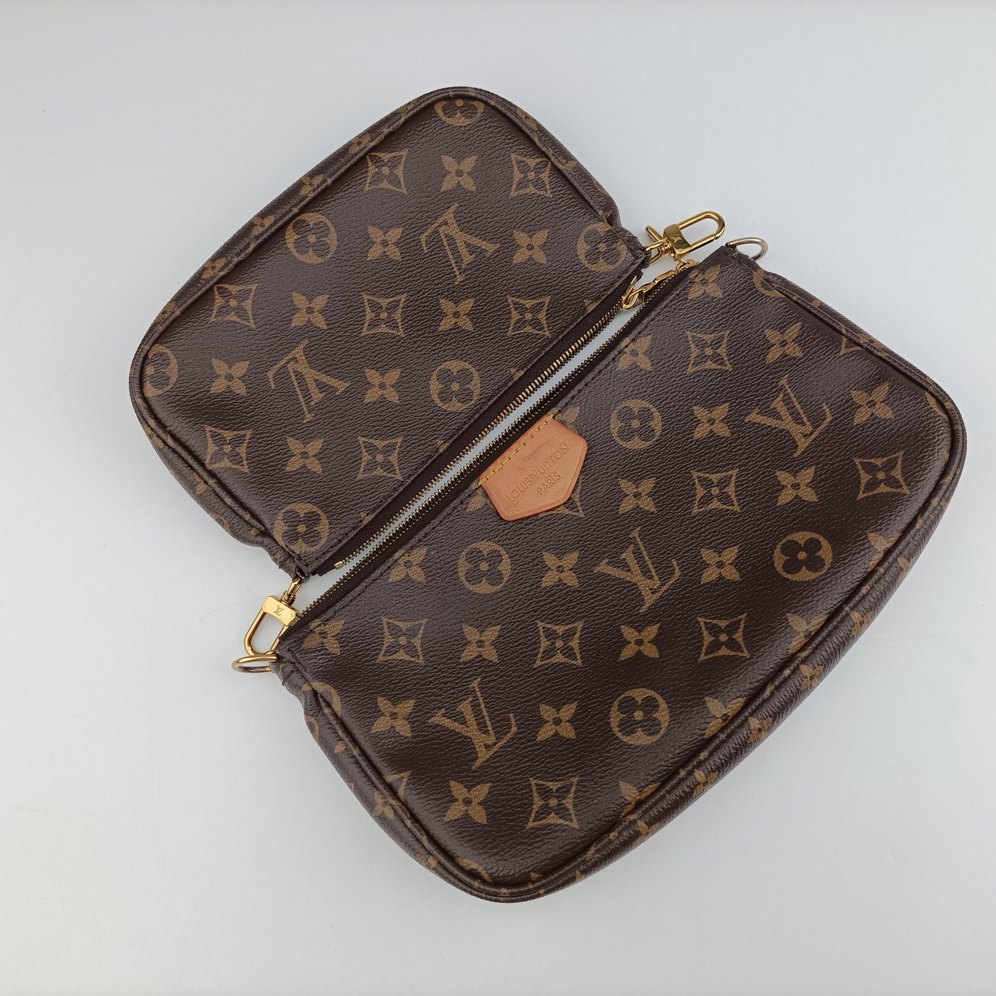 MULTI POCHETTE ACCESSOIRES MARRON×ROSE CLAIRE Monogram Canvas M44840 SP4290ミュルティポシェットアクセソワール マロン×ローズ クレール モノグラムキャンバス M44840 SP4290