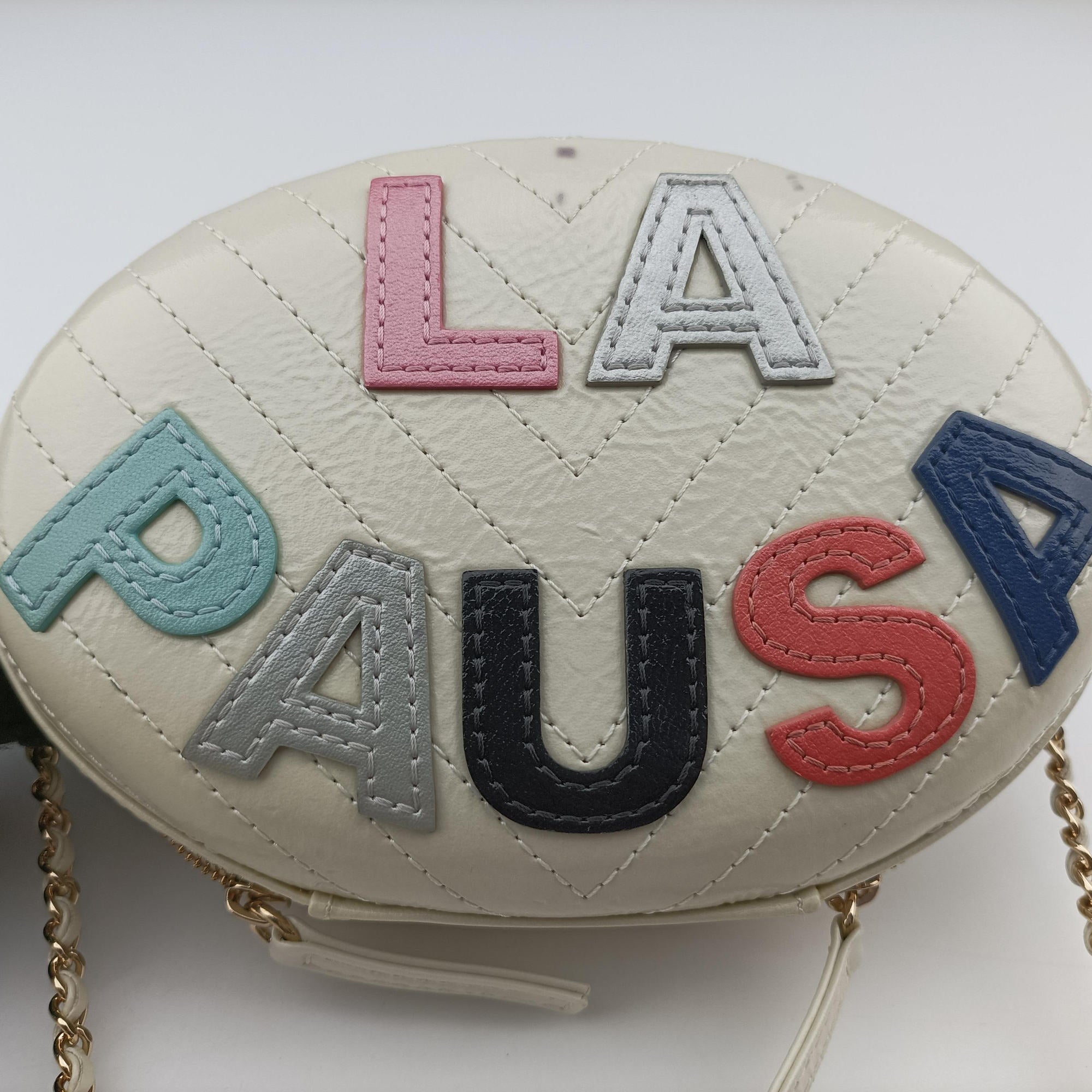 LA PAUSA Shiny Chevron Oval Tassel White Leather AS0204 26943915ラパウザ Vステッチ フリンジ ホワイト レザー AS0204 26943915