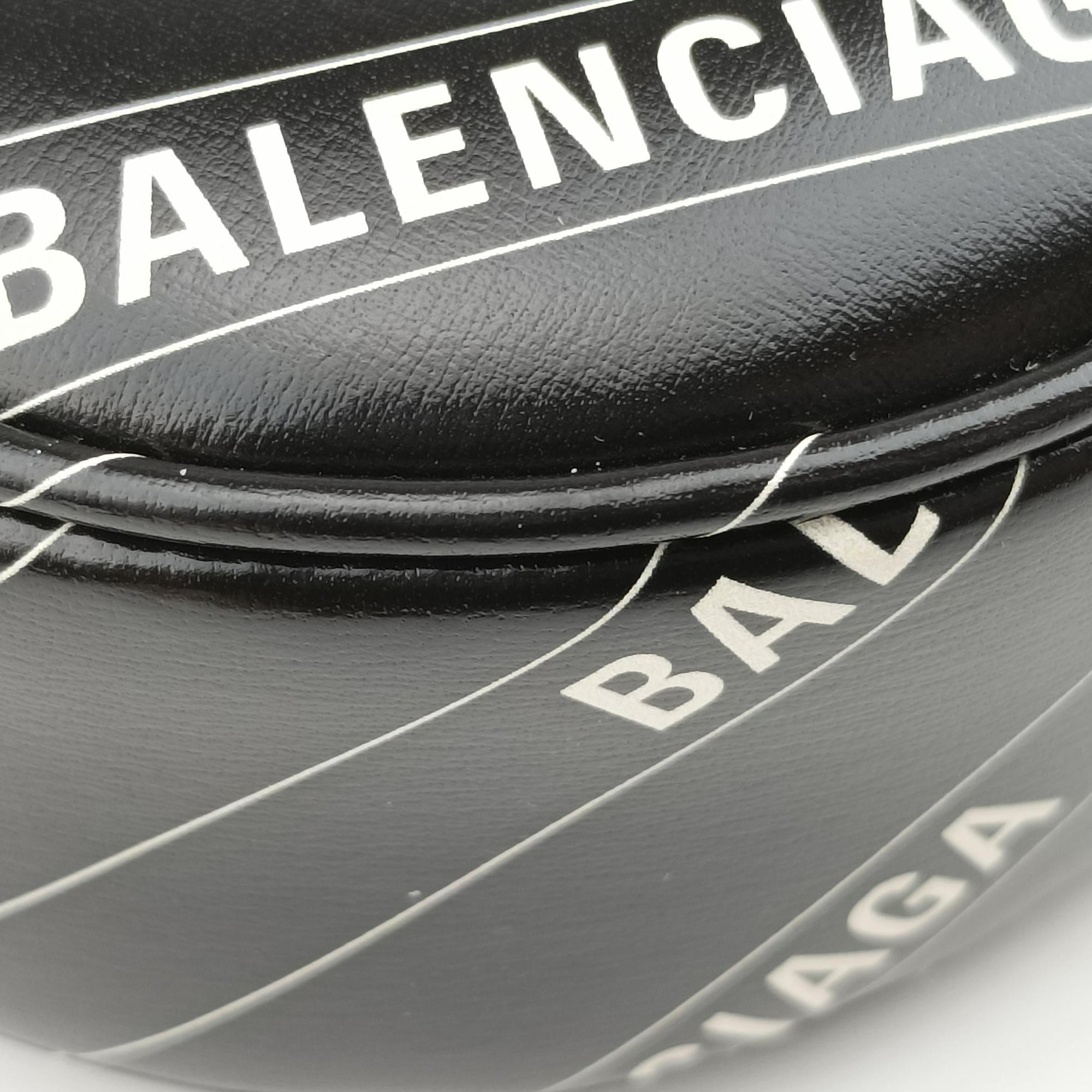 Gucci x Balenciaga The Hacker Project Jackie 1961 Black Leather 636712 B036488035グッチ × バレンシアガ ザ ハッカー プロジェクト ジャッキー 1961 ブラック レザー 636712 B036488035