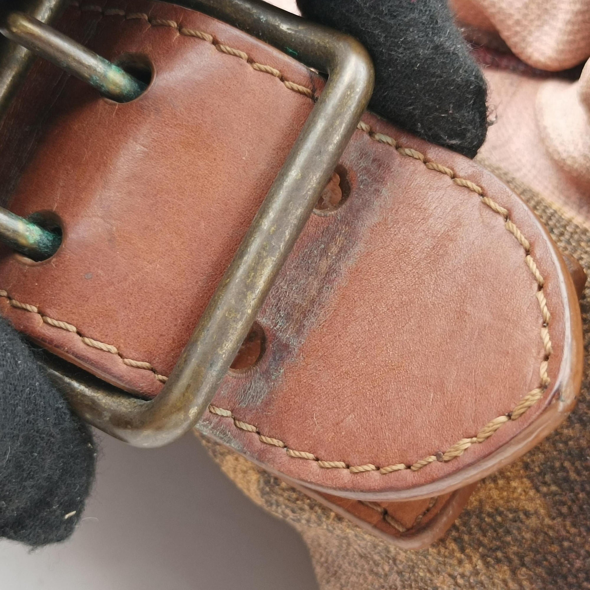 Graduate Violet Monogram Jokes M95739 Lot number unknownグラデュエート ヴィオレ モノグラム ジョークス M95739 製番不明