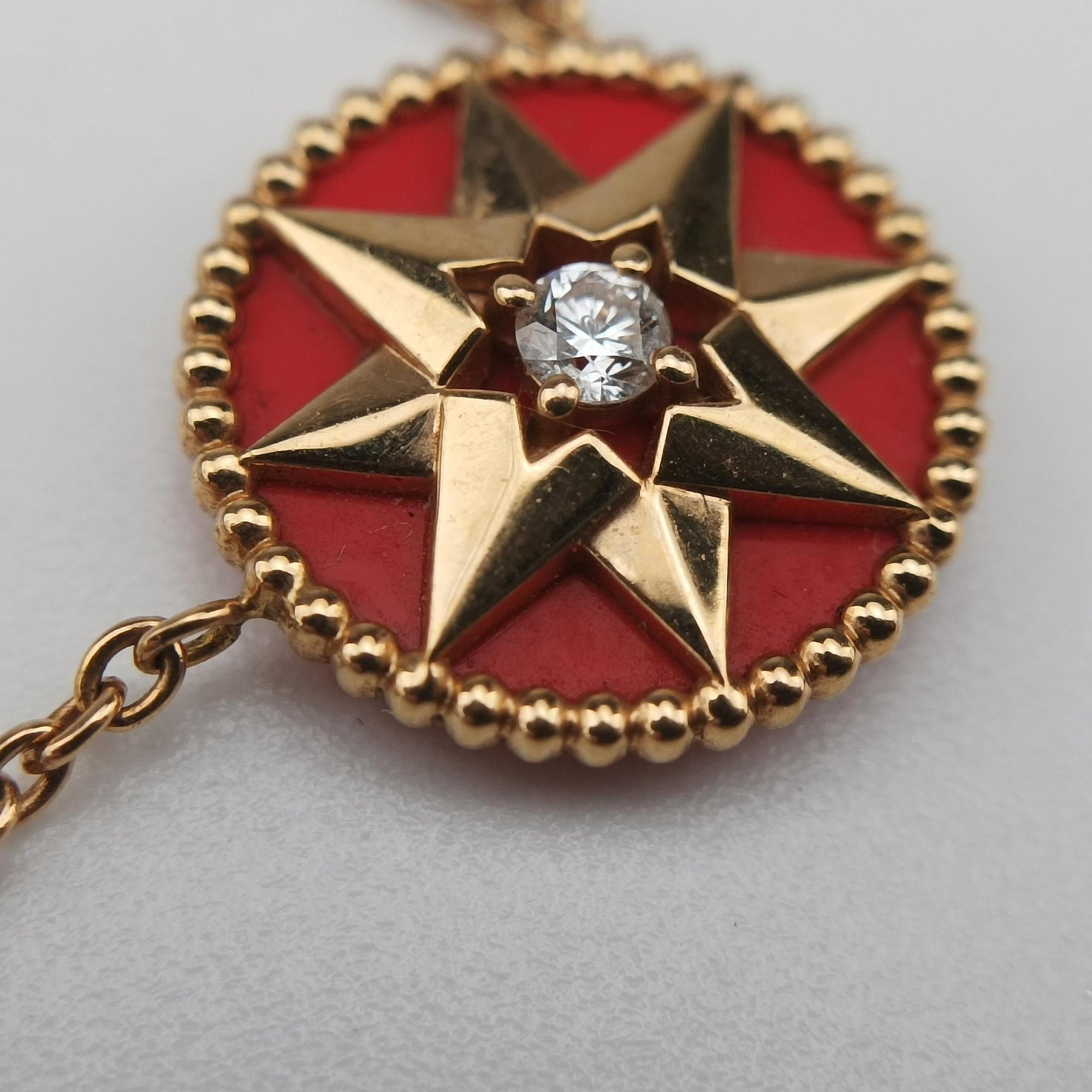 Rose des Vents medallion Red×golden AU750 125367ローズデヴァン メダリオン レッド×ゴールド AU750 125367