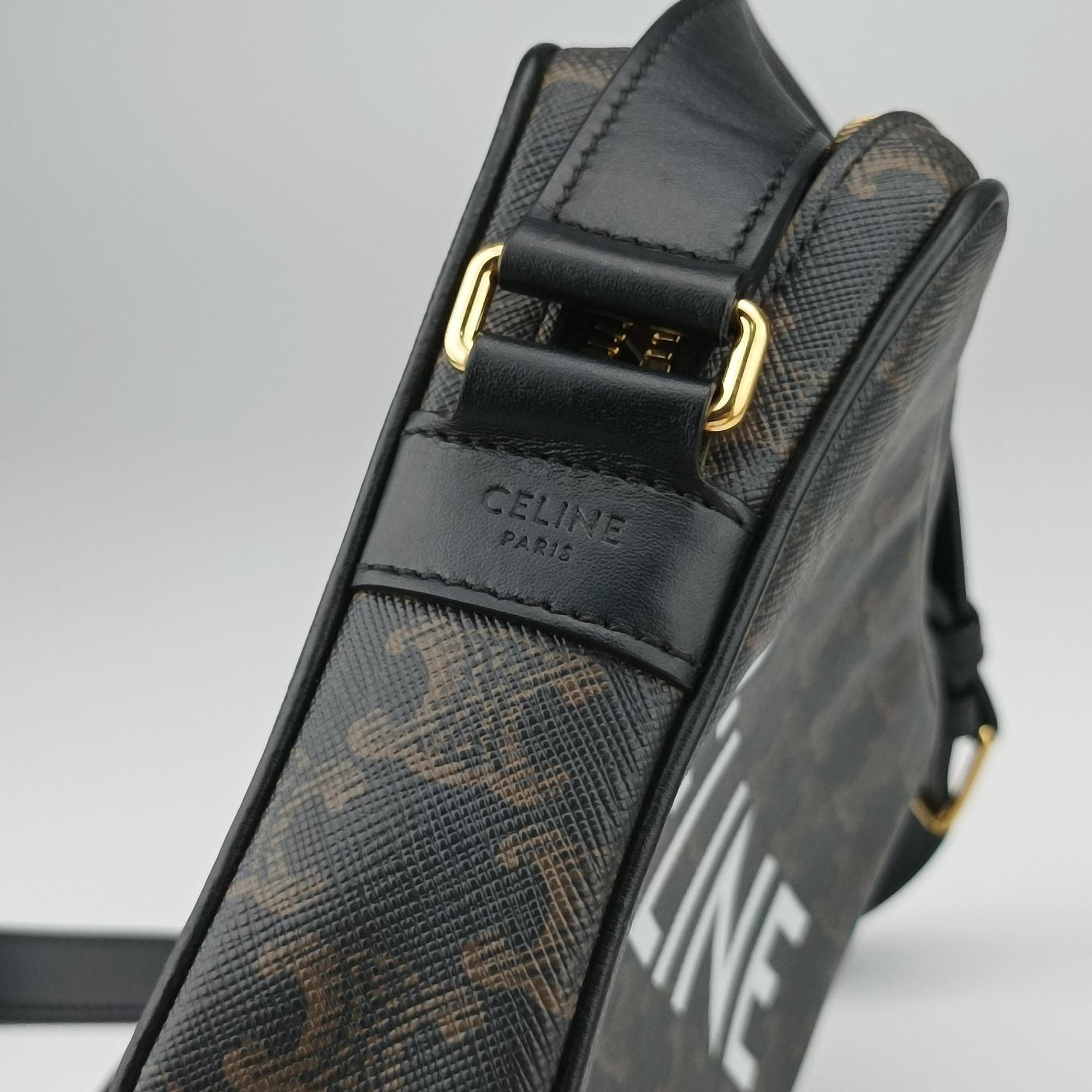 Medium Triomphe Messenger Brown PVC coated canvas F-CU-2271ミディアム トリオンフ メッセンジャー ブラウン PVCコーティングキャンバス F-CU-2271