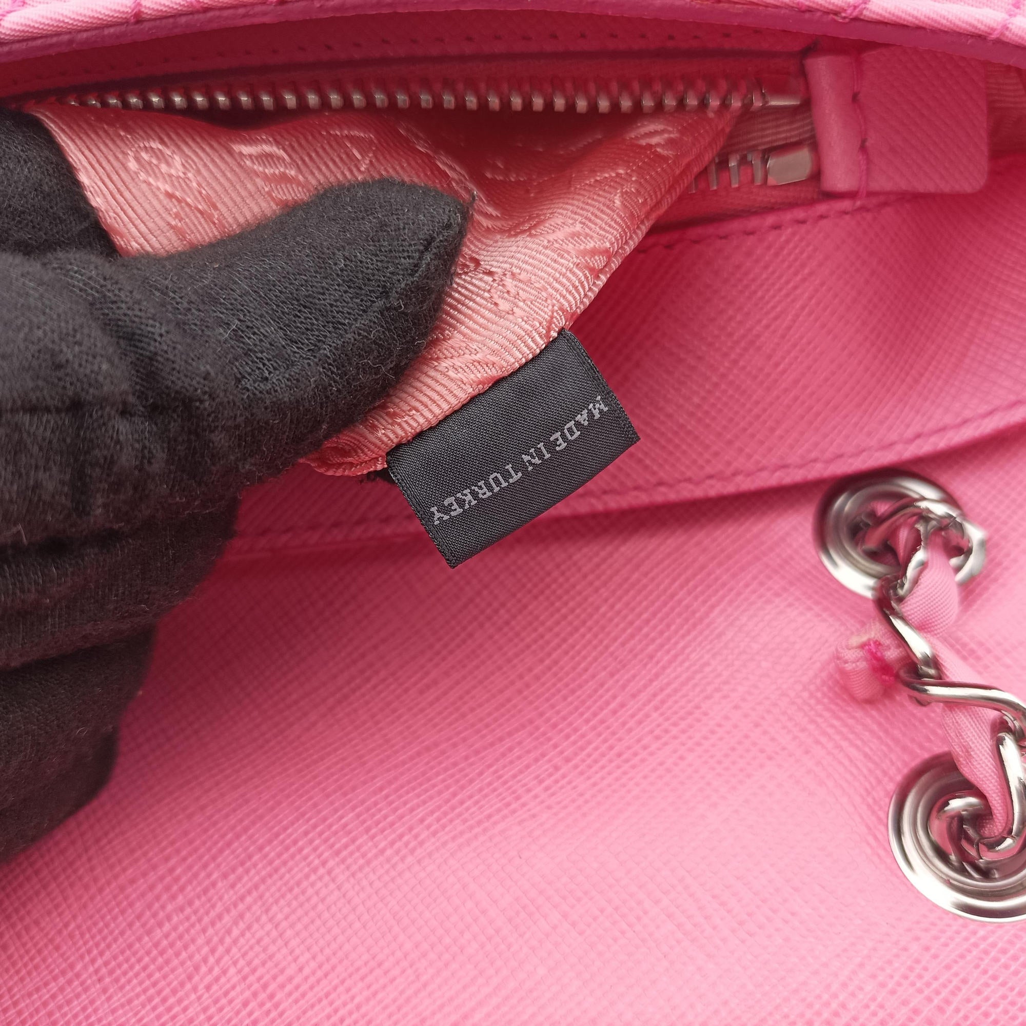 Tessuto Impunture Push Lock Opale nylon 1BD038 194テスート インプントゥーレ プッシュロック オパーレ ナイロン 1BD038 194
