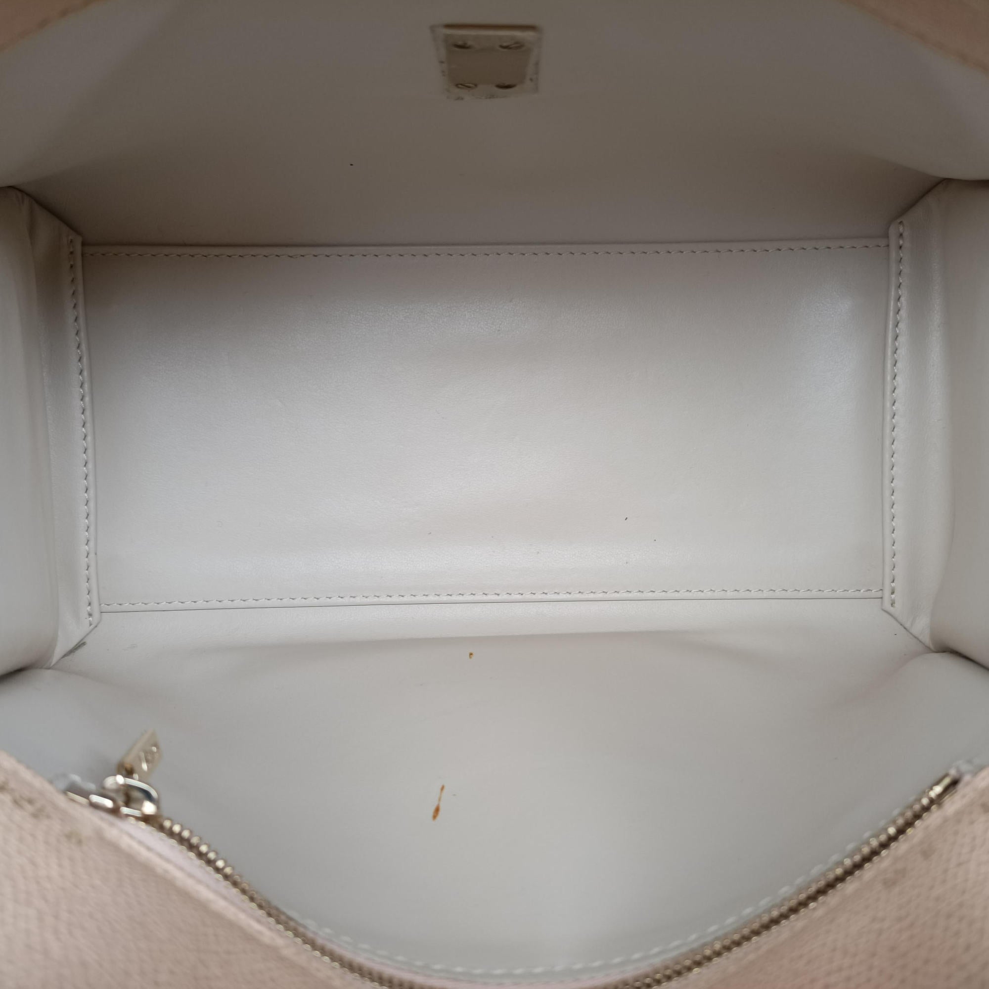 Iside Pink Calfskin N 424946イジィデ ピンク カーフスキン N 424946