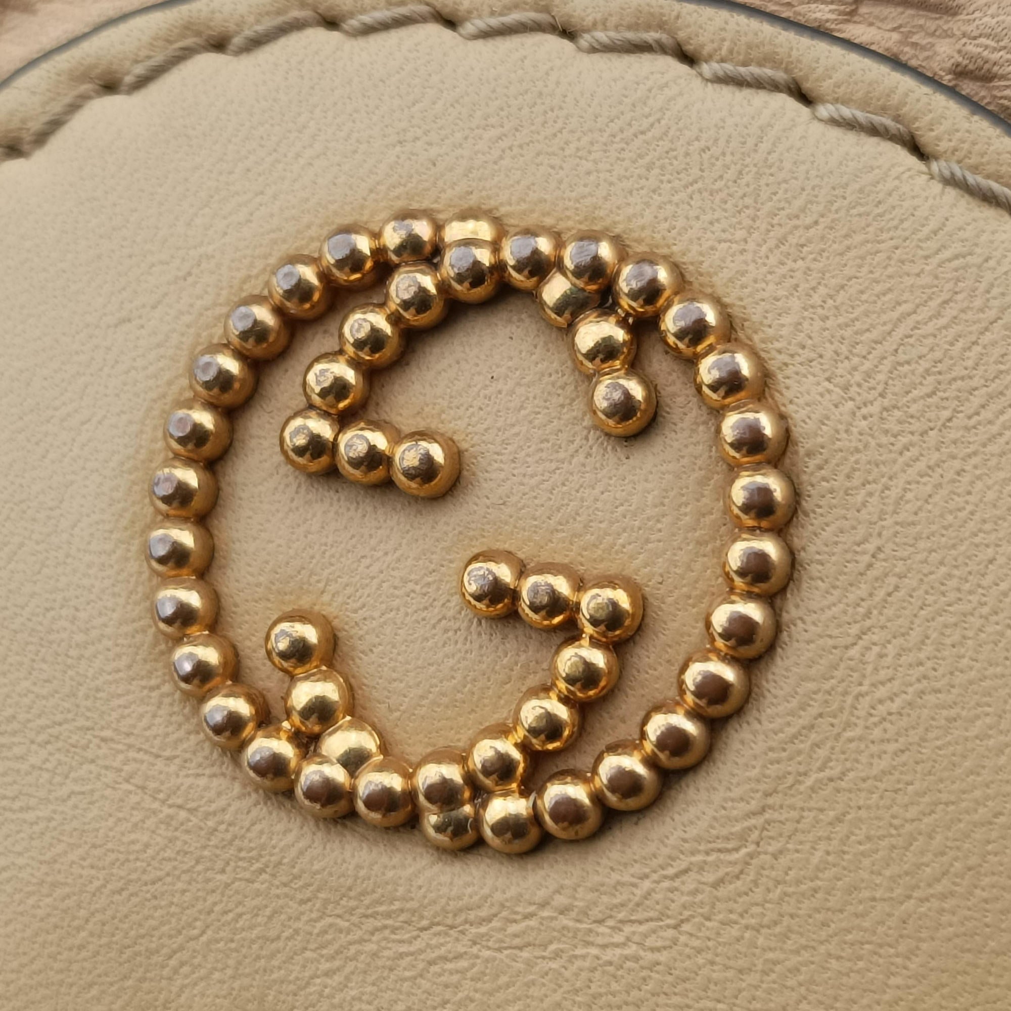 Scarlett Beige Leather 282299 F011117359スカーレット ベージュ レザー 282299 F011117359