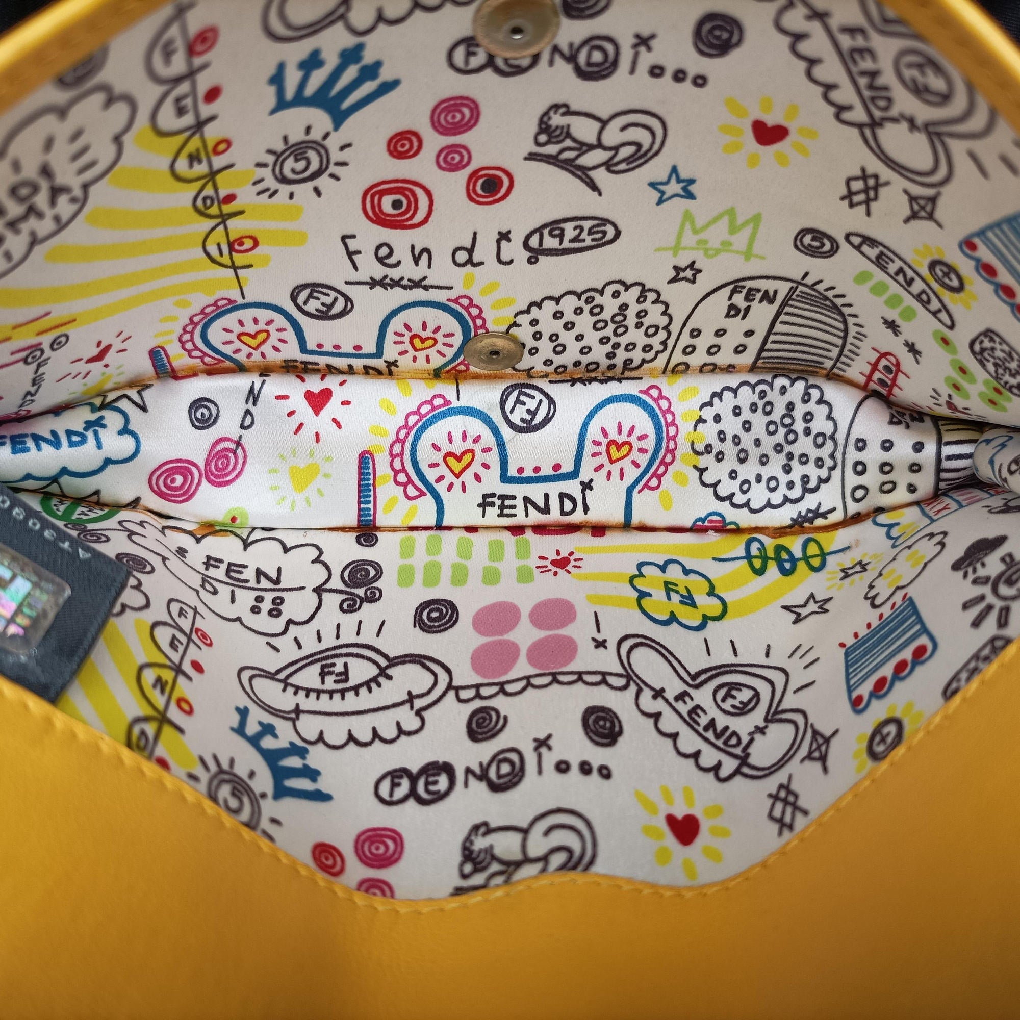 Embossed Logo Yellow lambskin 3M9219 2289-8BM0219-YMY-088エンボス ロゴ イエロー ラムスキン 3M9219 2289-8BM0219-YMY-088