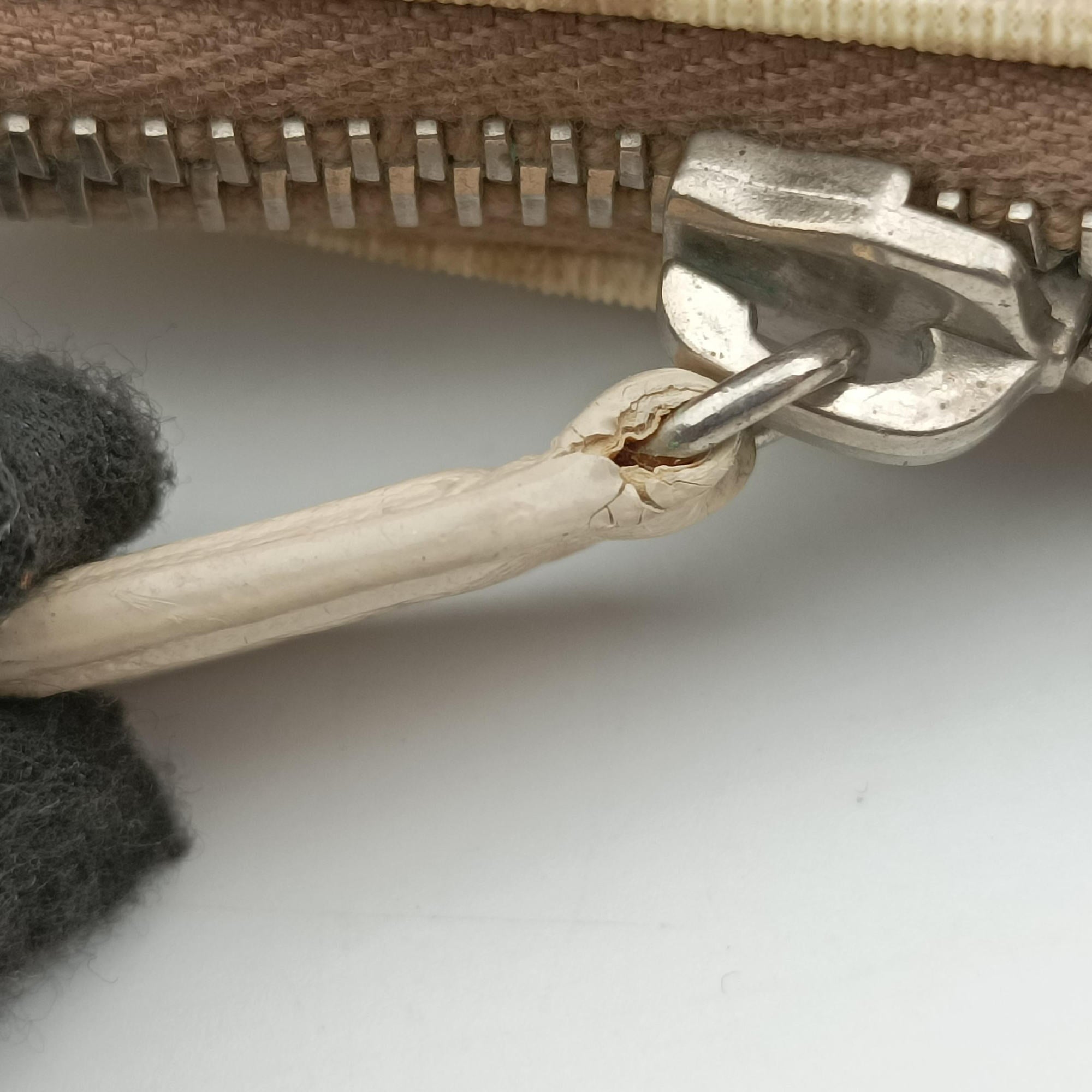 Saddle Beige PVC Coated Canvas Floral Embroidery MC 0055サドル ベージュ PVCコーティングキャンバス 花刺繍 MC 0055