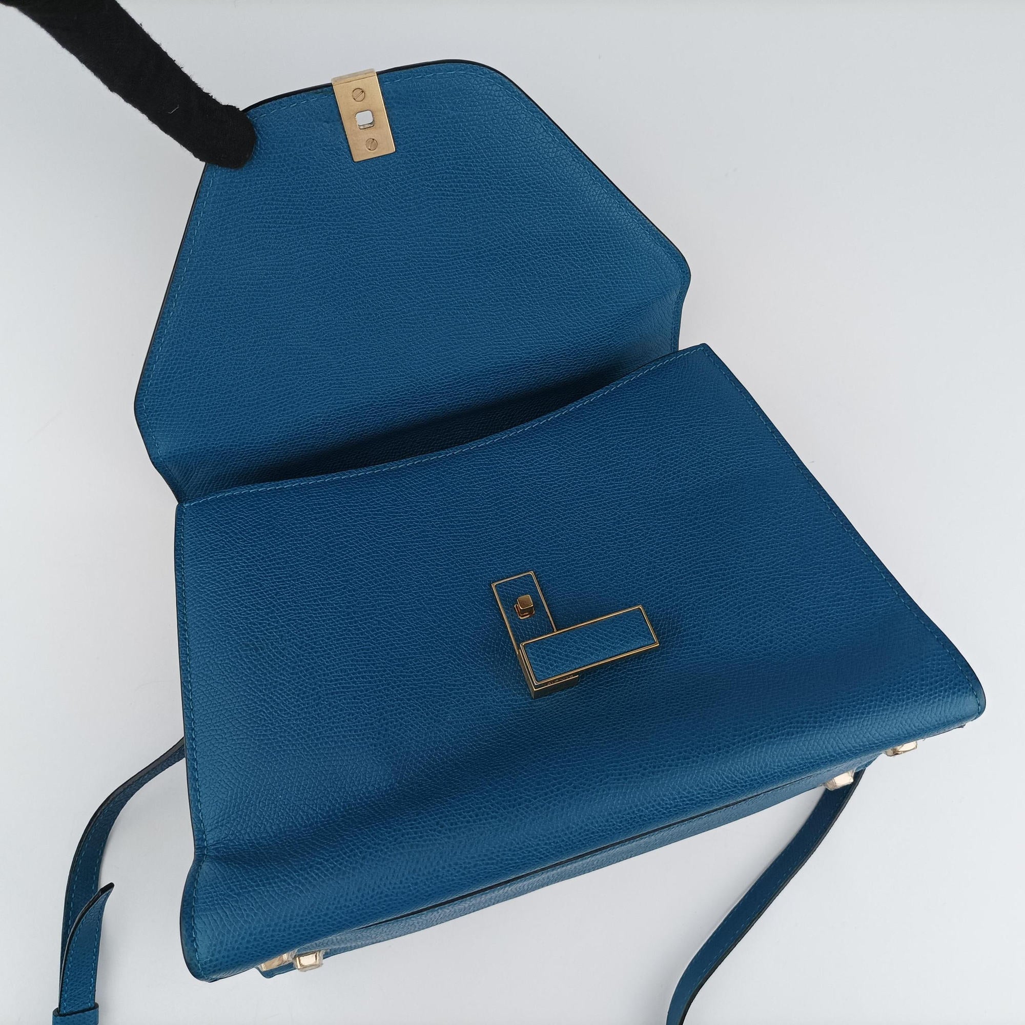 Iside Blue Calfskin N 424812イジィデ ブルー カーフスキン N 424812