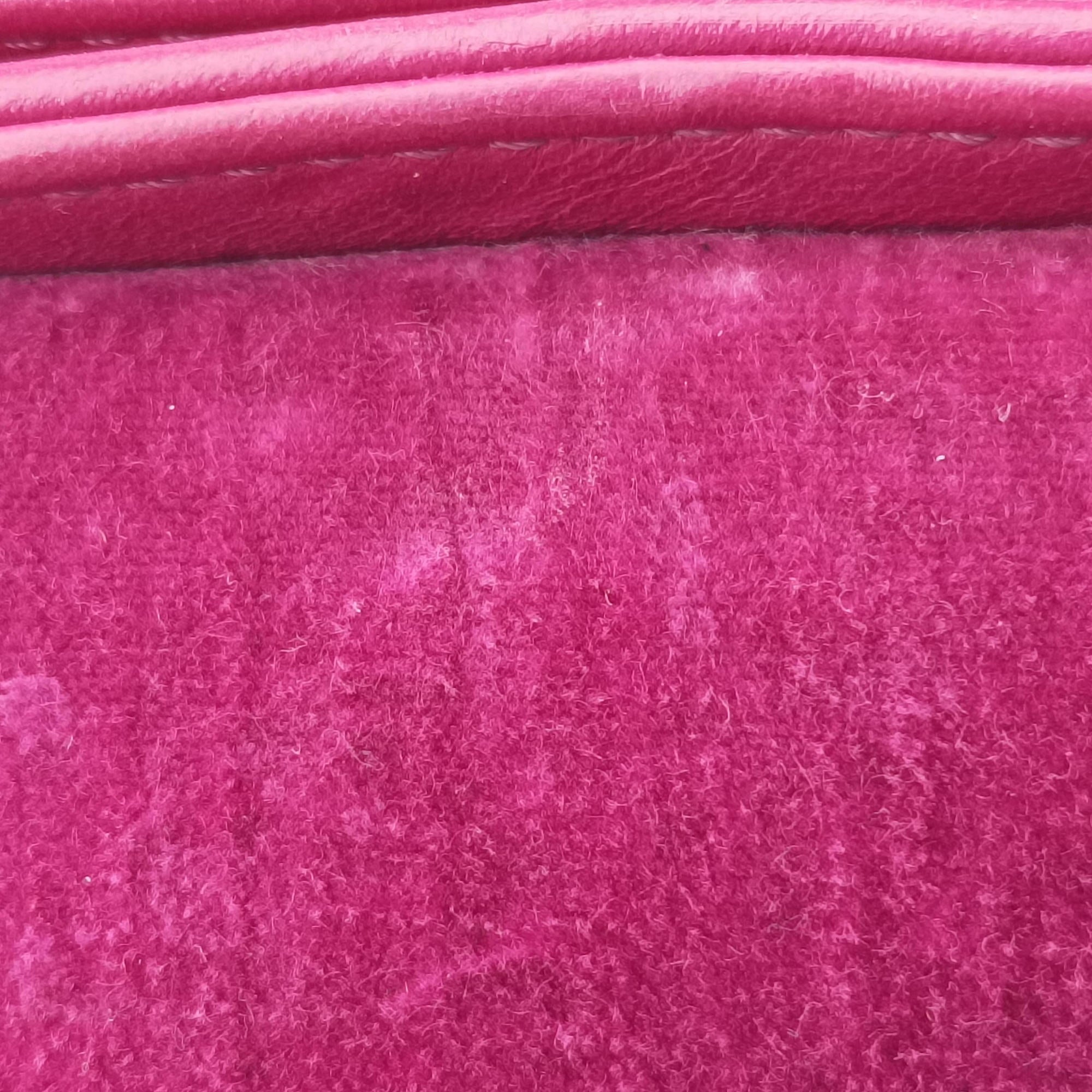 BOY CHANEL Rose velour A67416 17318101ボーイシャネル ローズ レッド ベロア A67416 17318101
