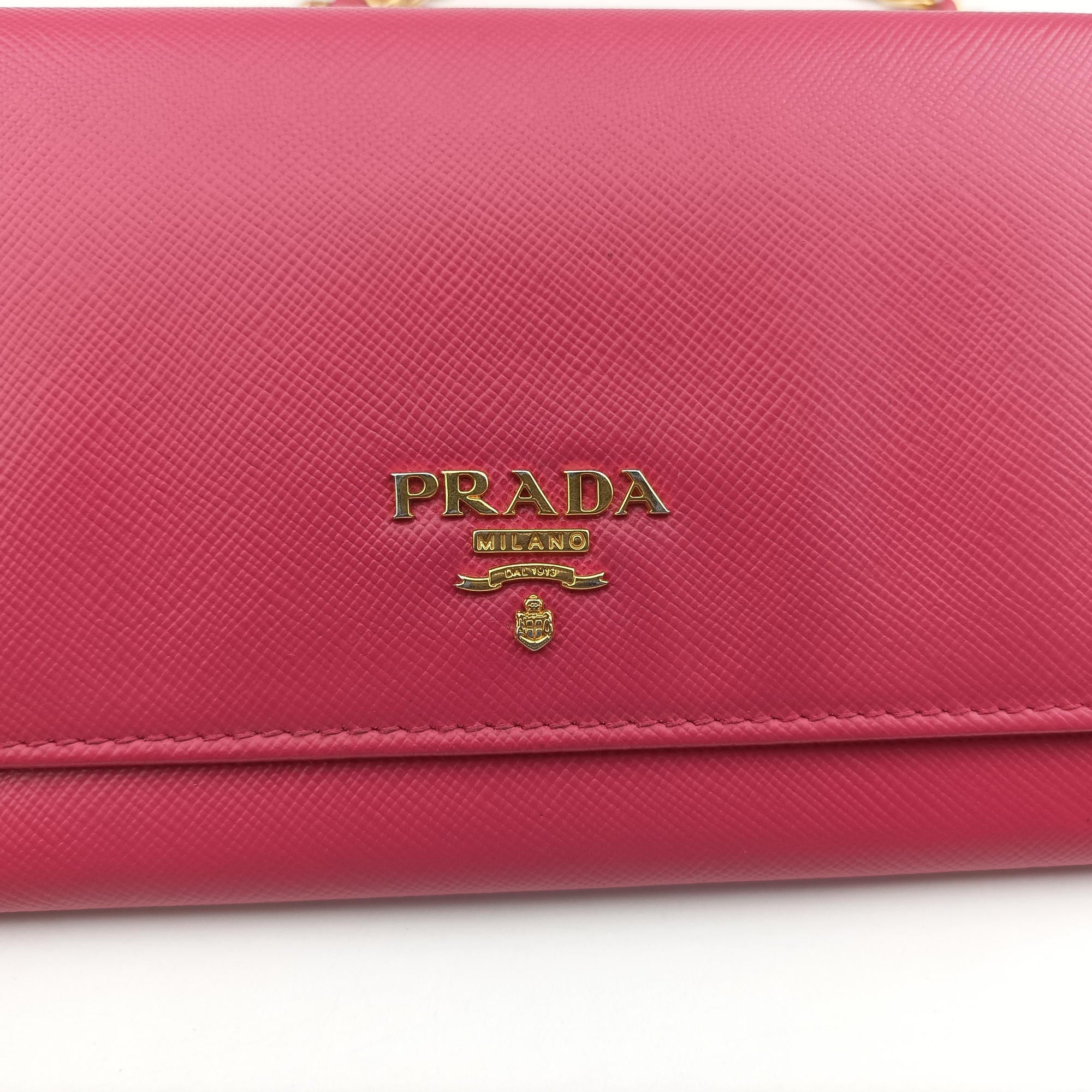 Metal Wallet on Chain Cornflower Clutch Pink Saffiano leather 1MT290 181メタル ウォレット オン チェーン コーンフラワー クラッチ ピンク サフィアーノレザー 1MT290 181