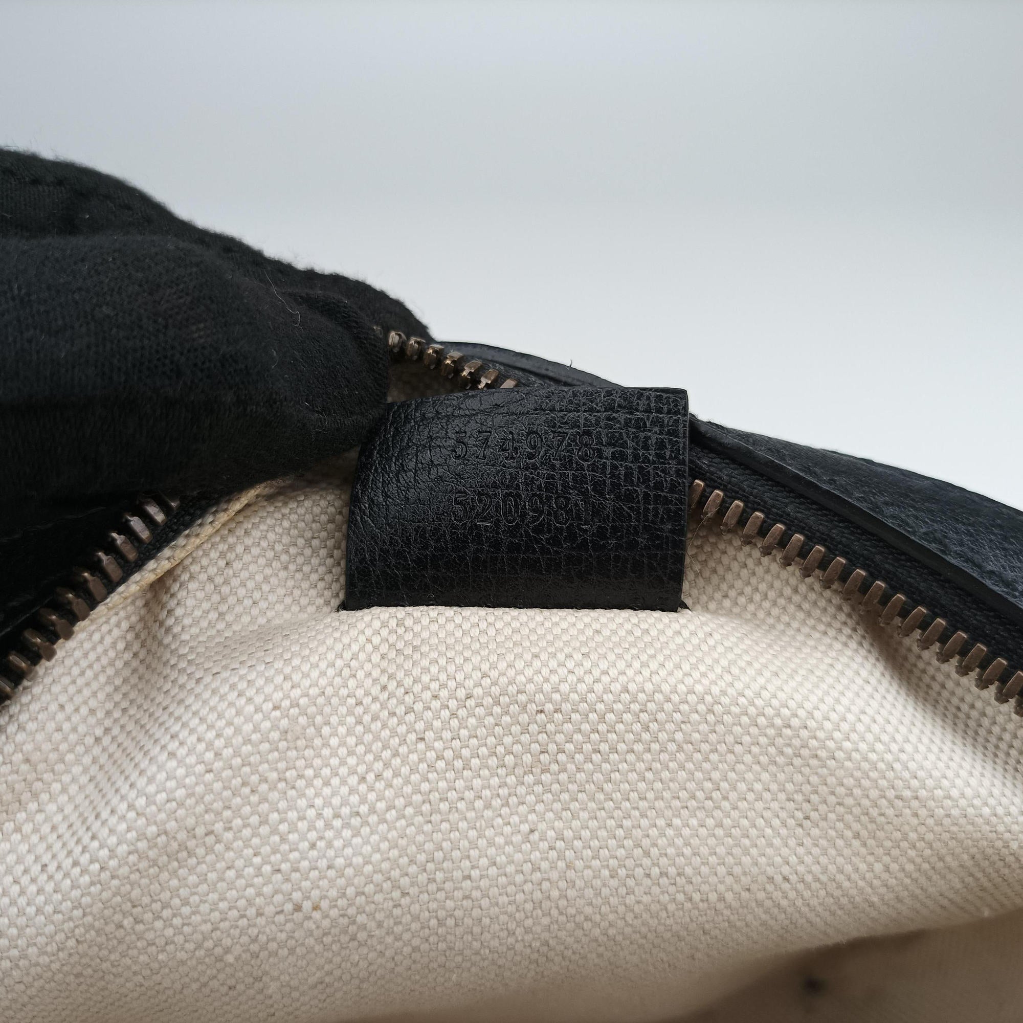 Ophidia Navy × Black velour×Leather 574978 B028749375オフィディア ネイビー × ブラック ベロア×レザー 574978 B028749375