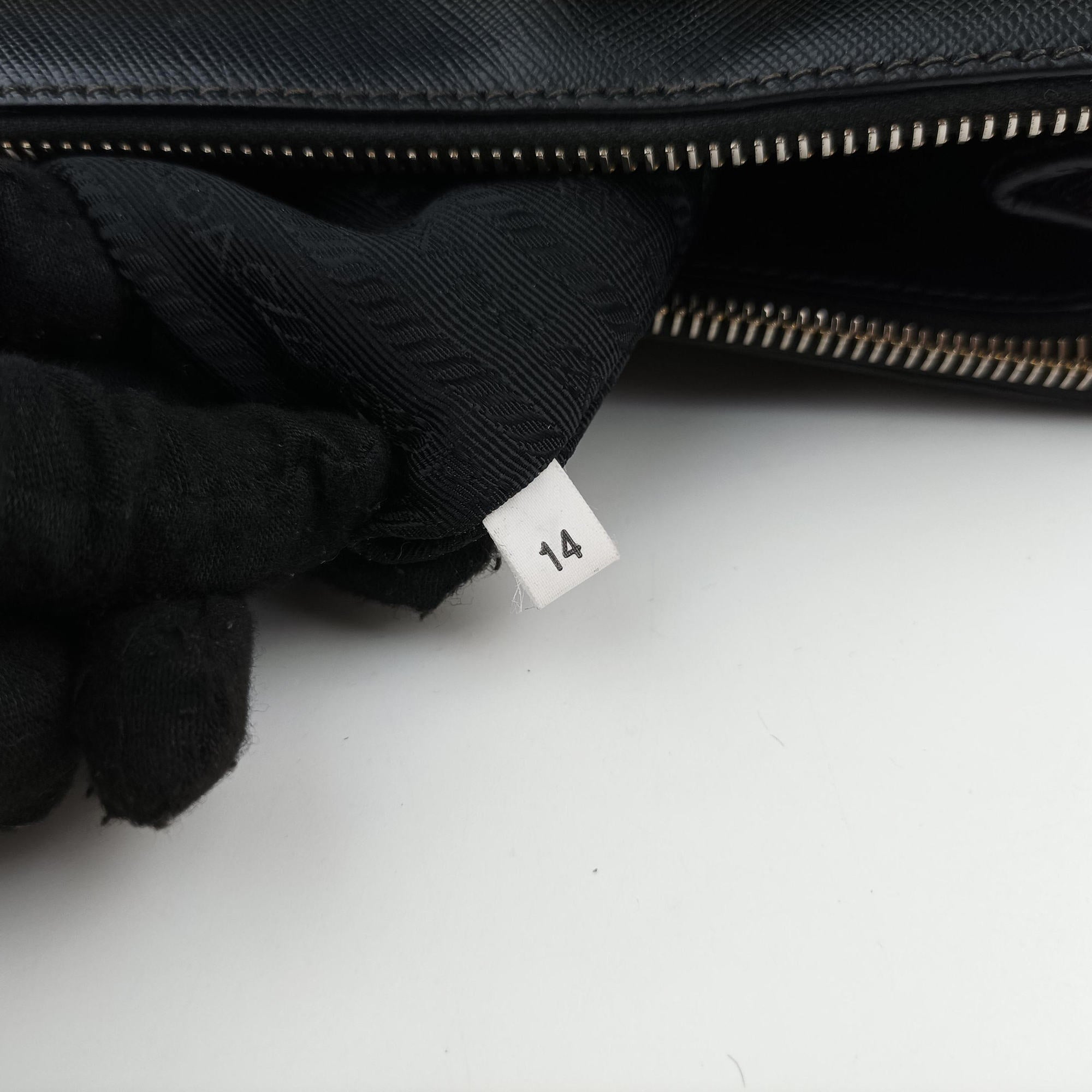 Galleria Black SAFFIANO Leather BN2274 14 Xガレリア ブラック サフィアーノレザー BN2274 14 X