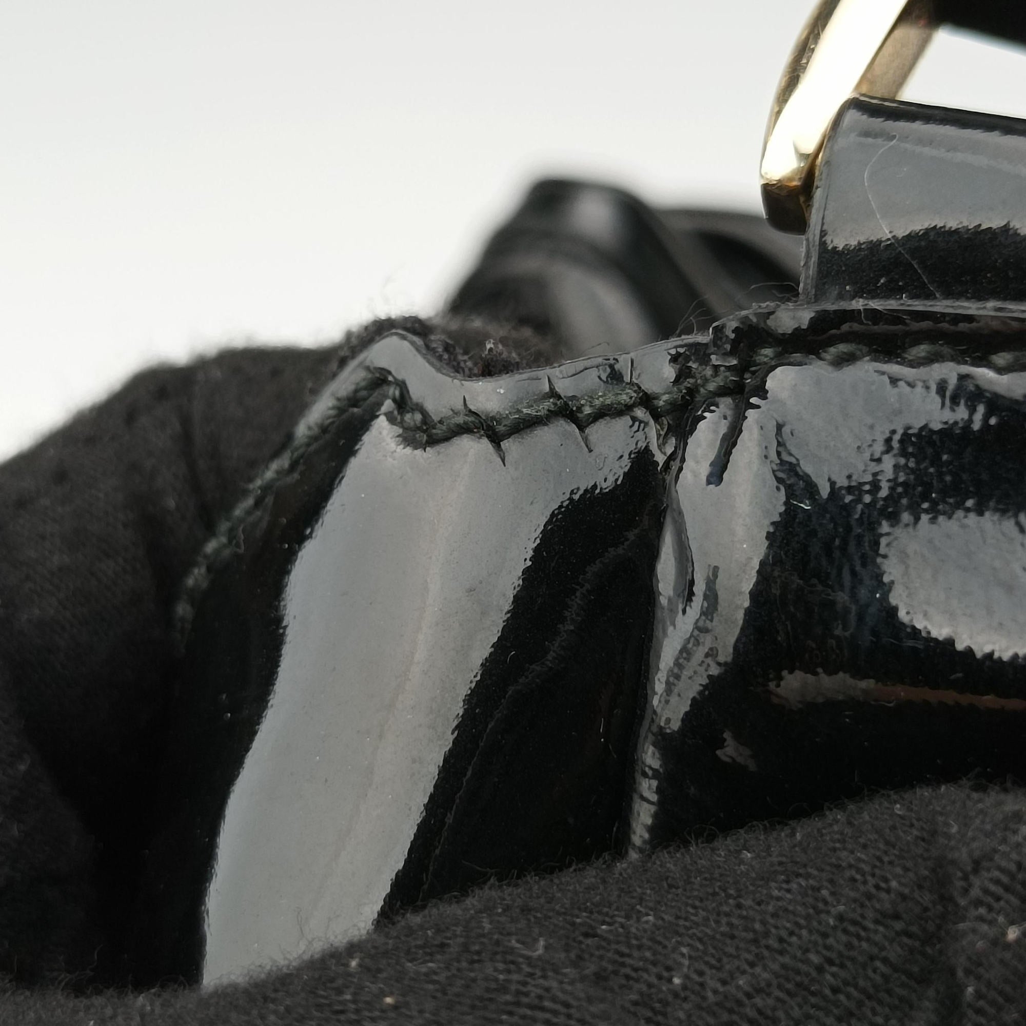 Abbey D-ring Hobo Black Patent 189833 A3387422アビー Dリング ホーボー ブラック パテント 189833 A3387422